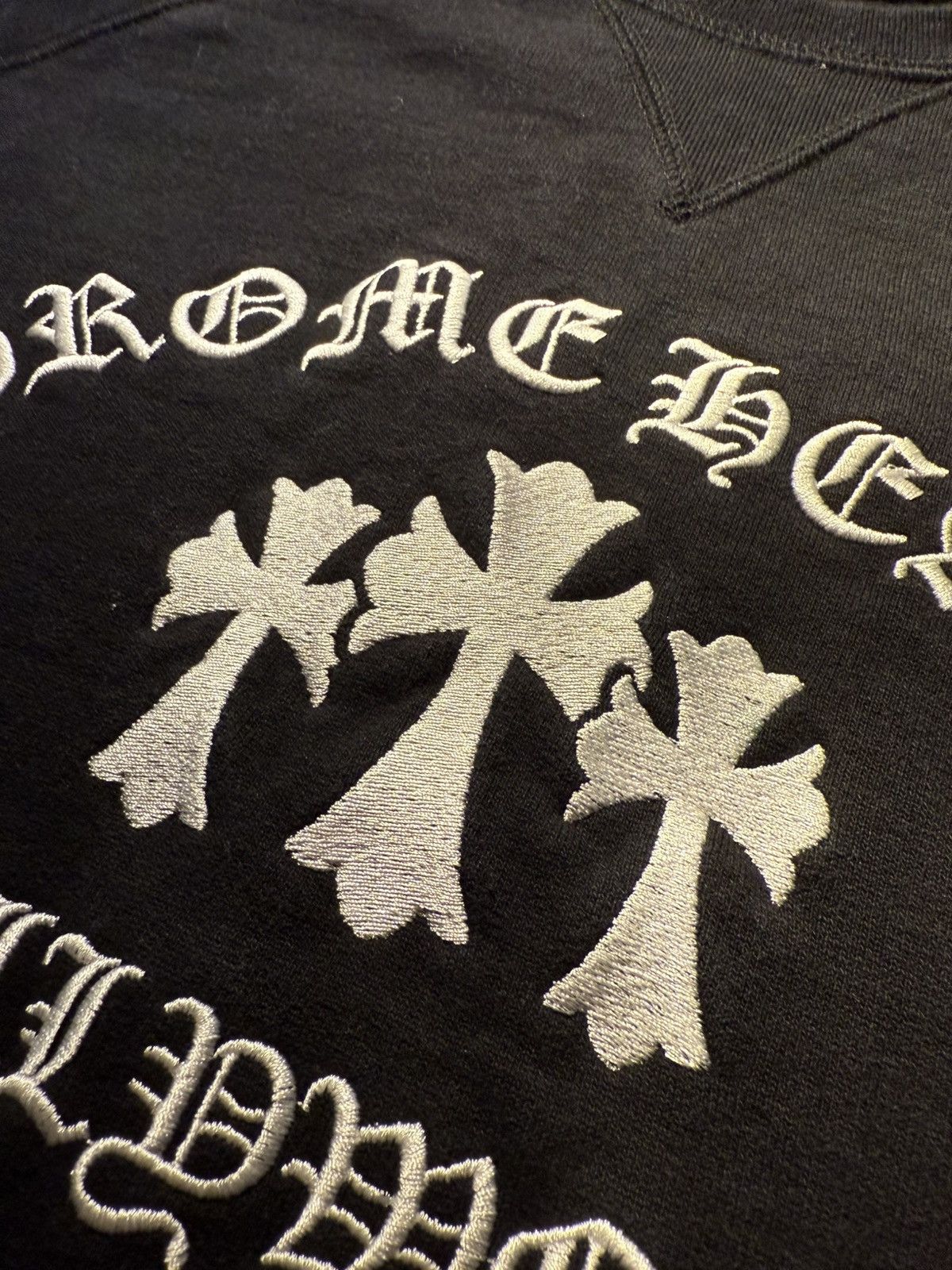 Chrome Hearts Chrome Hearts 3 Cross Embroidered Black Crewneck Size US L / EU 52-54 / 3 - 4 Thumbnail