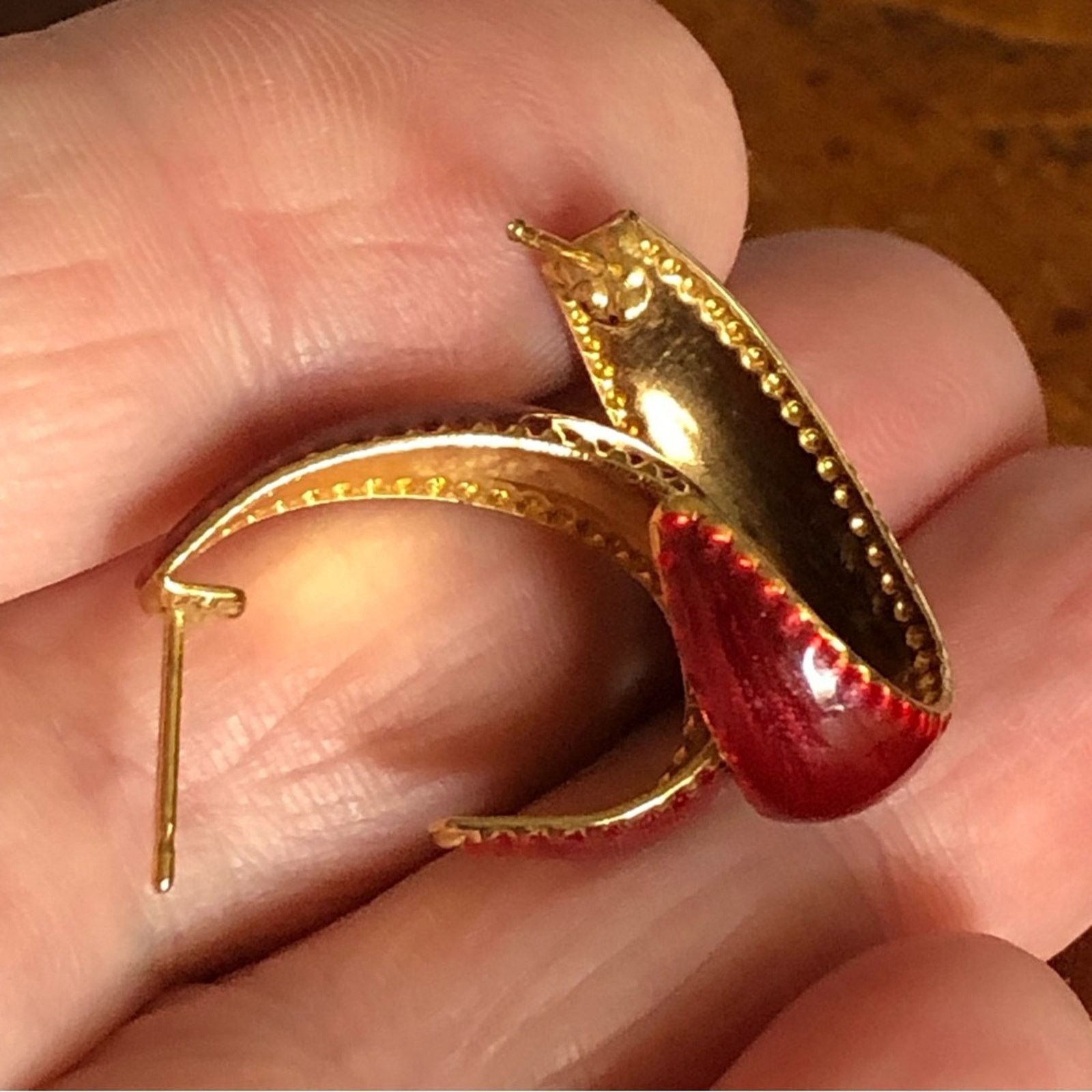 Vintage Vintage 80s burgundy red sparkle enamel small hoop earrings Size ONE SIZE - 6 Thumbnail