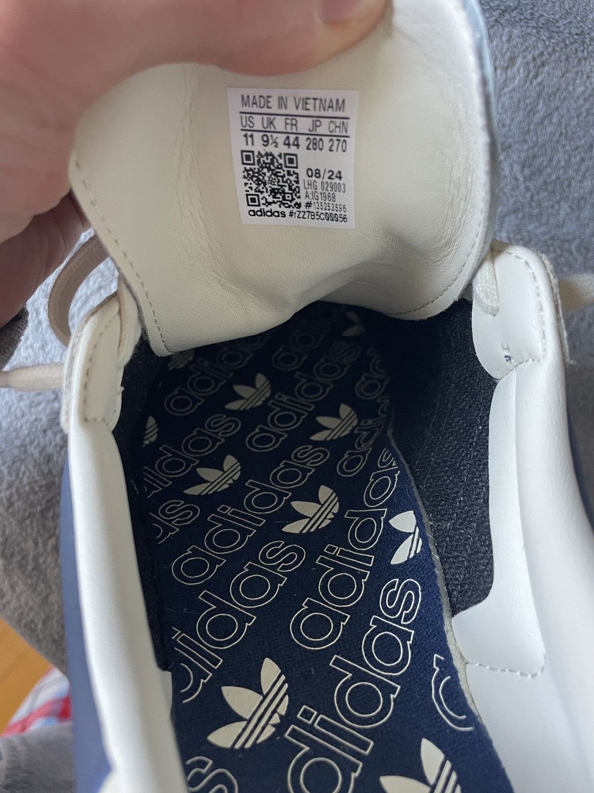 Adidas 2024 Wmns Samba OG 'Night indigo crew white' Size US 11 / EU 44 - 7 Thumbnail