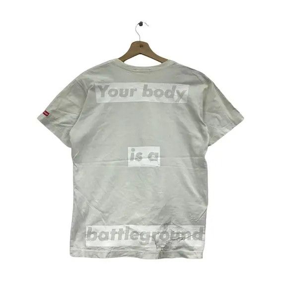 Barbara Kruger × Uniqlo Vtg BARBARA KRUGER BATTLEGROUND Tee Shirt Conceptual Artist Size S / US 4 / IT 40 - 3 Thumbnail