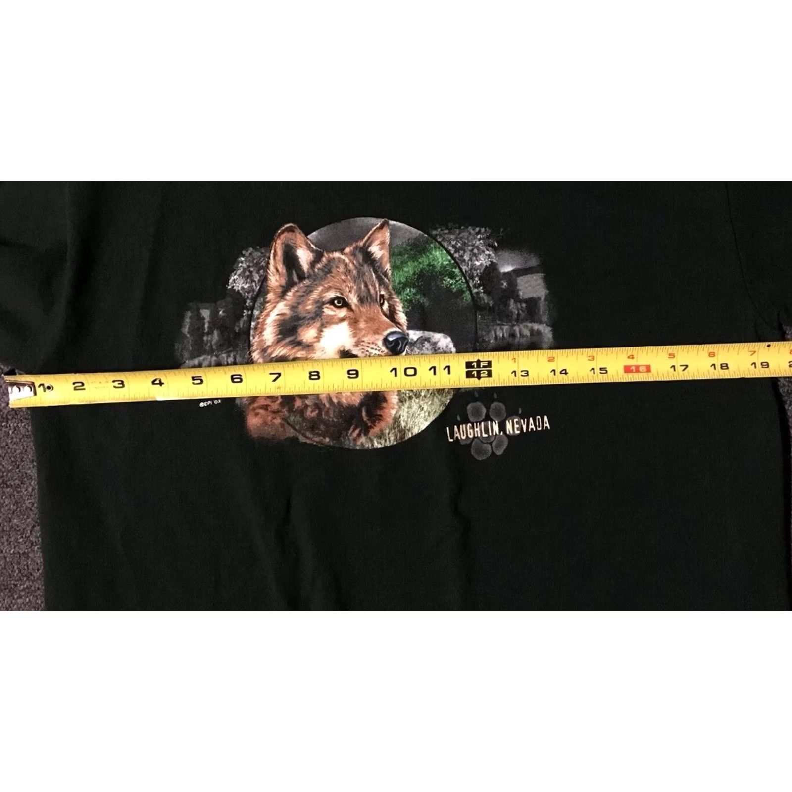 Gildan VINTAGE Nevada Wolf Shirt M Green 90s Bleach Animals Outdoor Nature Grunge USA Shirts Mens Size US M / EU 48-50 / 2 - 6 Thumbnail