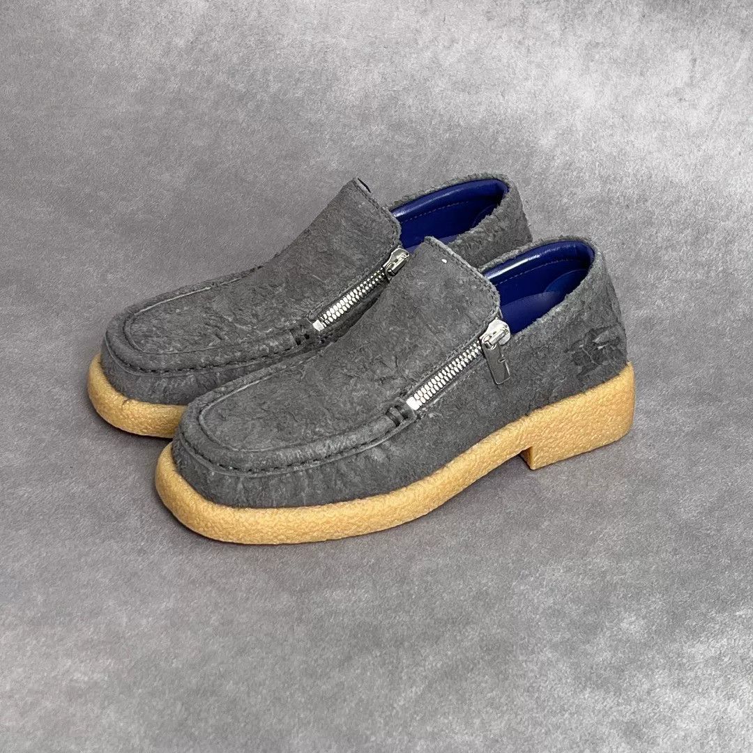 Burberry Burberry Casual Gray Lowtop Sneakers 8 Men Size US 8 / EU 41 - 1 Thumbnail