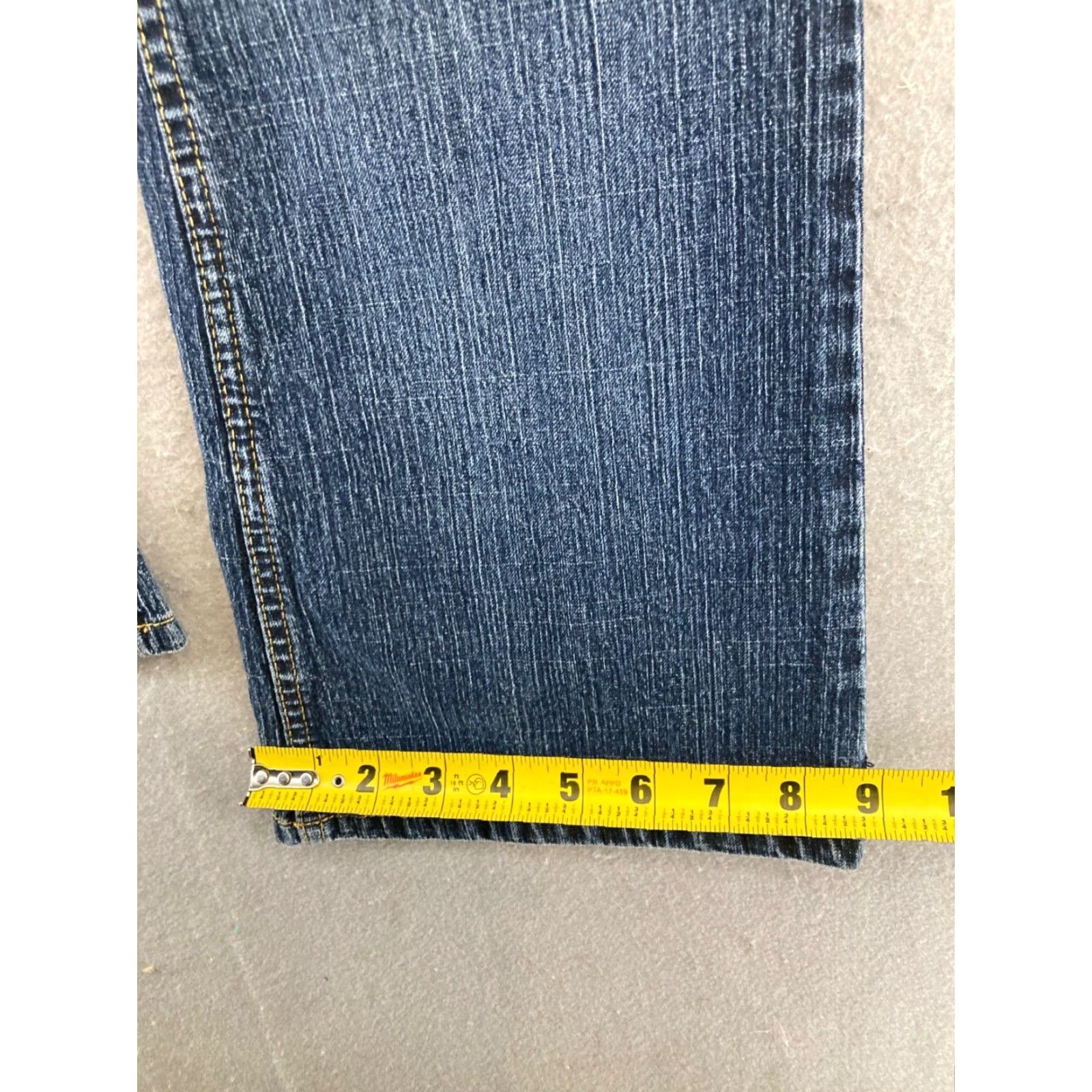 Jordache Jordache Women's Flared Jeans Medium Wash Vintage 90s 9/10P Petite Blue Cotton Stretch Size 30" / US 8 / IT 44 - 6 Thumbnail