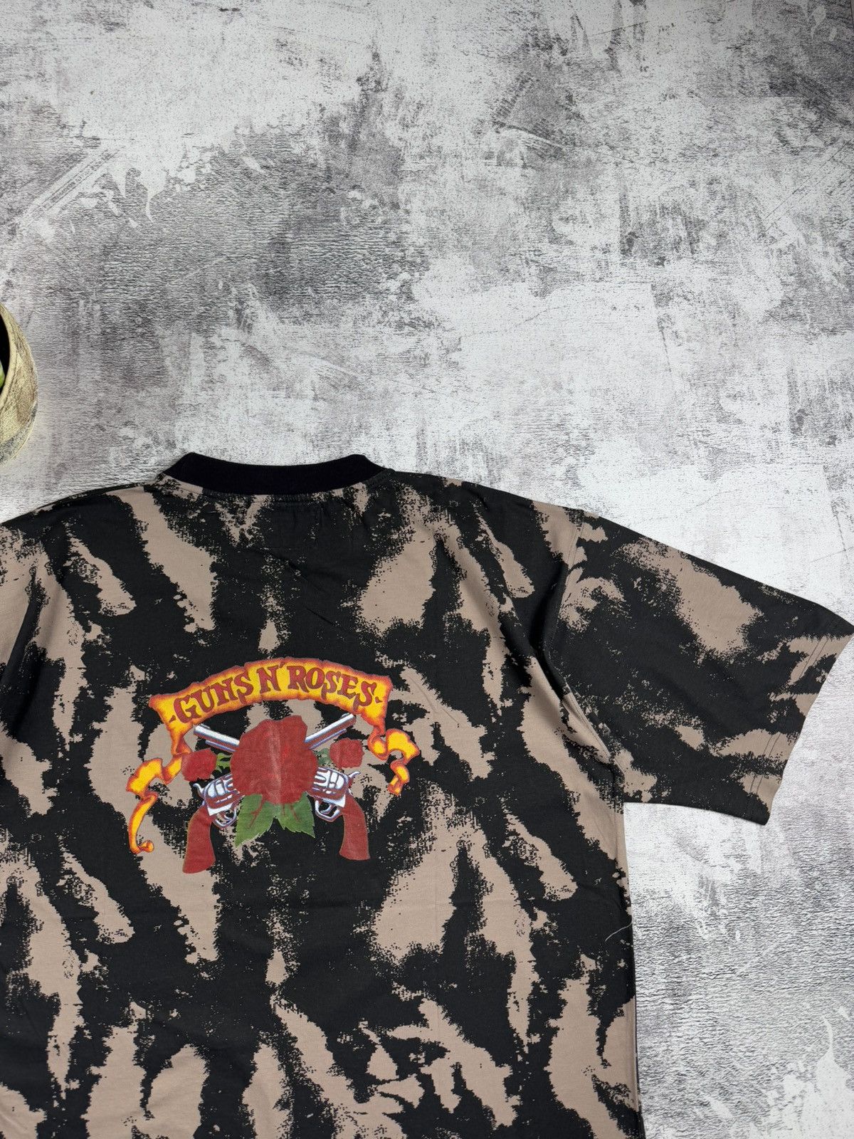 Band Tees RARE Vintage NEW Guns N Roses 1993 Rap Tie Dye T Shirt Tee Size US L / EU 52-54 / 3 - 19 Thumbnail