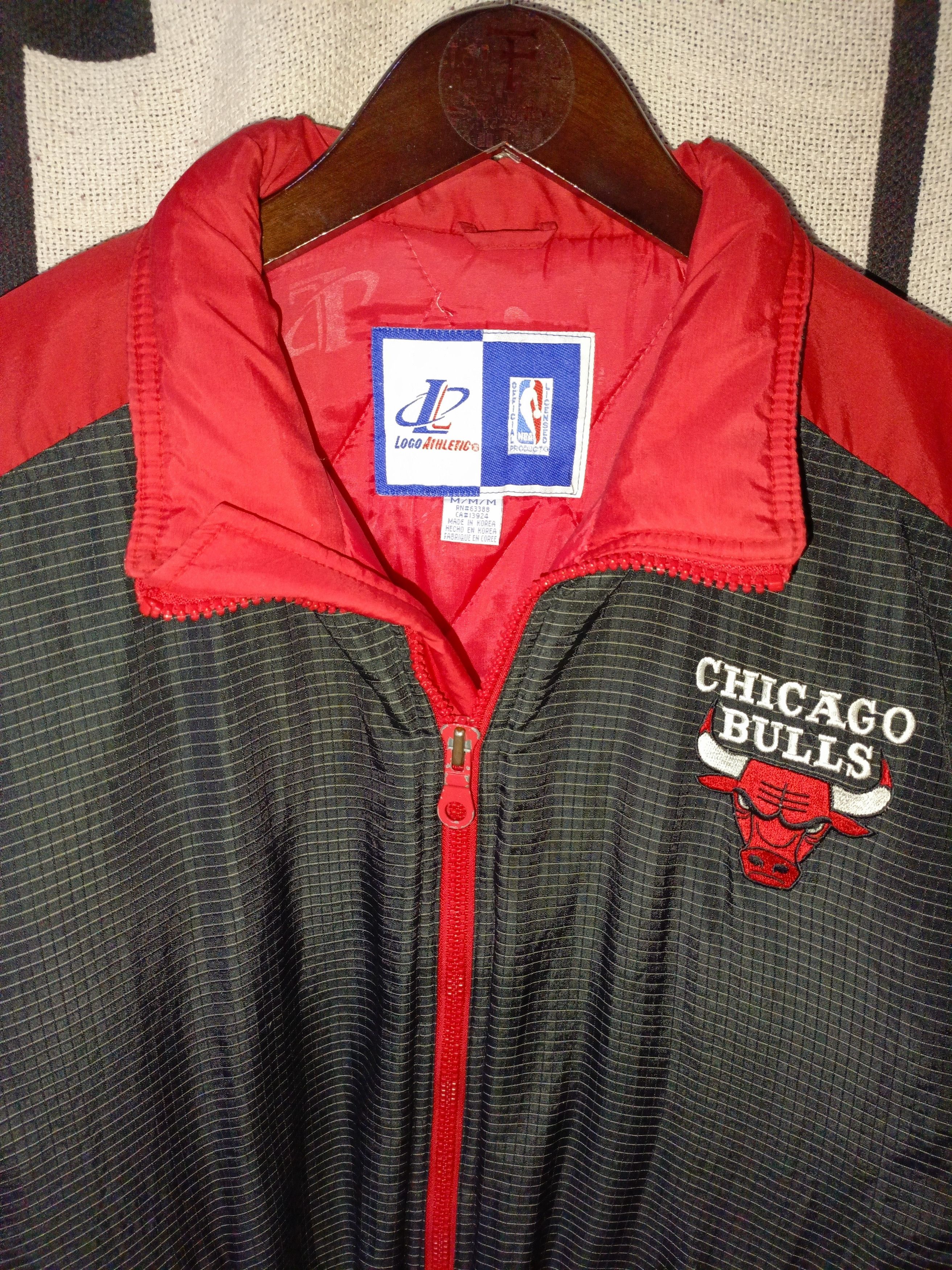 Logo Athletic Chicago Bulls puffer jacket vintage Size US M / EU 48-50 / 2 - 3 Thumbnail