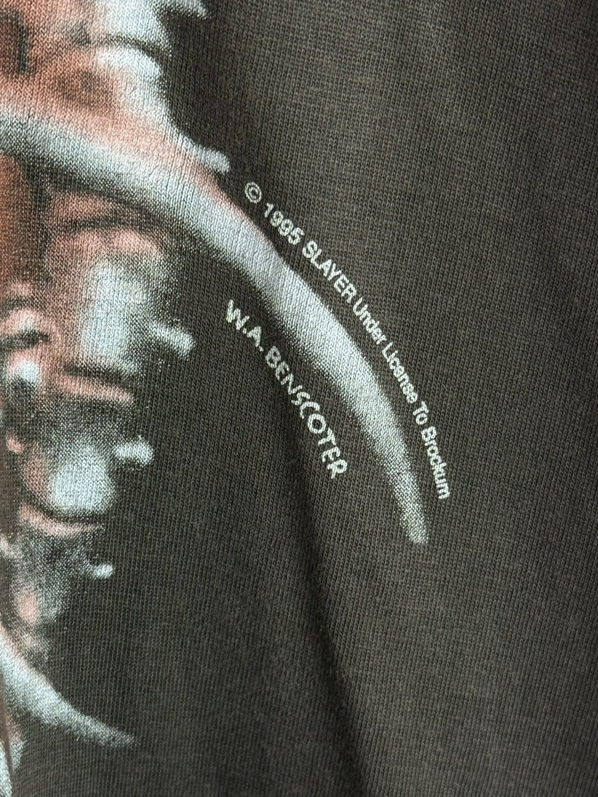 Band Tees Slayer 1995 Death Loves Final Embrace Thrash Metal T-Shirt Size US XL / EU 56 / 4 - 3 Thumbnail
