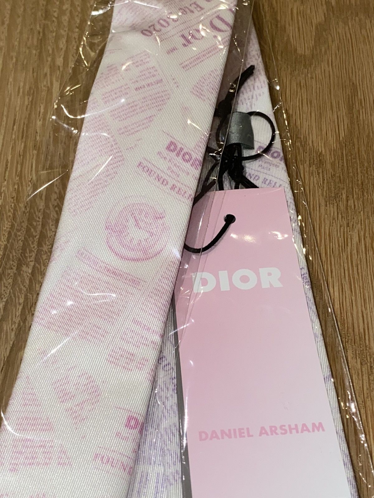Daniel Arsham × Dior Daniel Arsham x Dior Tie Color Newspaper Size ONE SIZE - 7 Thumbnail