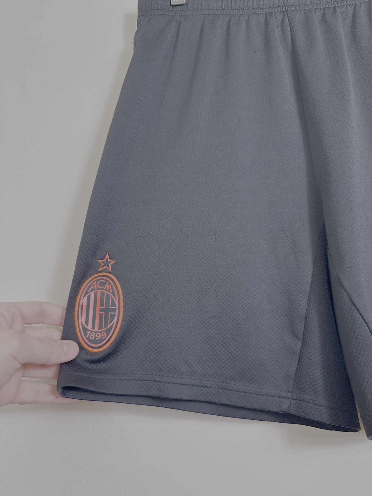 Puma Puma AC Milan Jersey 2021-2022 Third Kit Short R. Leao #17 Size US M / EU 48-50 / 2 - 19 Thumbnail