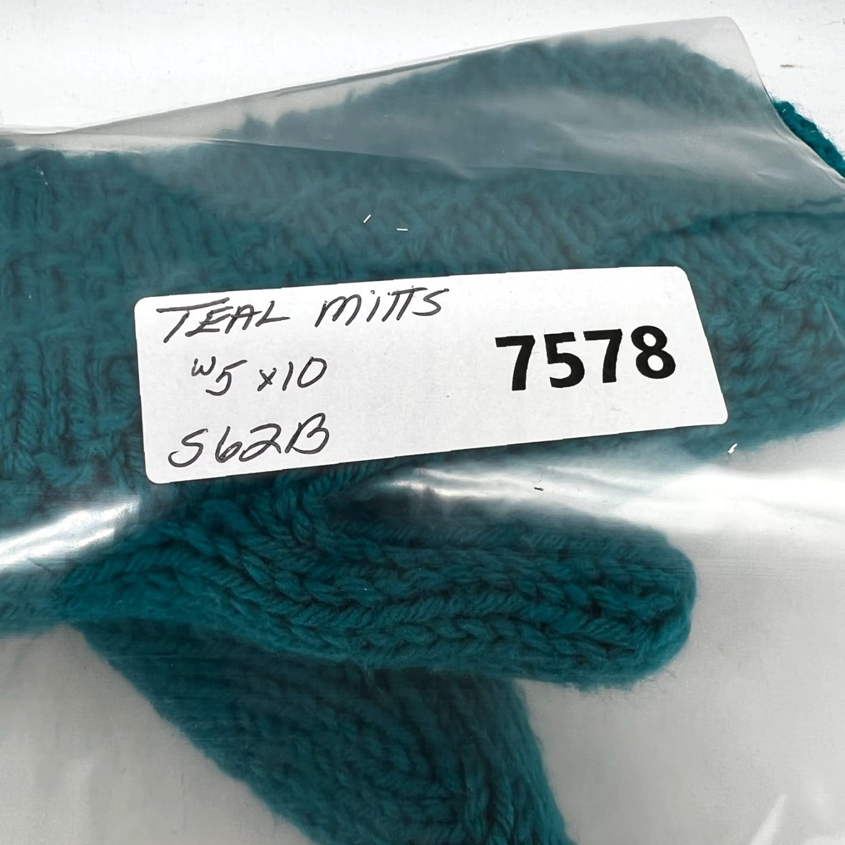 Altea Gwynne HANDMADE Mittens Women L Teal Recycled Acrylic Knit Fleece Lining Size L / US 10 / IT 46 - 6 Thumbnail