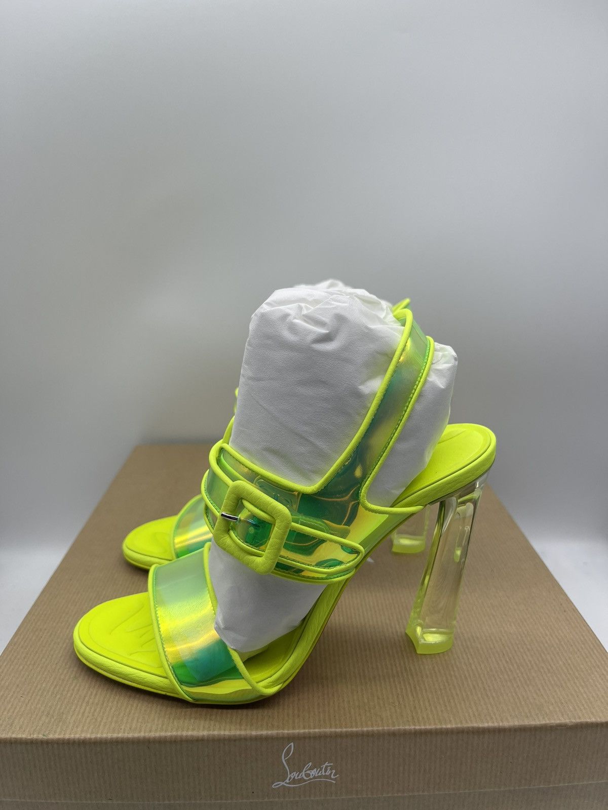 Christian Louboutin christian louboutin Duniss Pvc Sandals Eu 36 Size US 6 / IT 36 - 4 Thumbnail