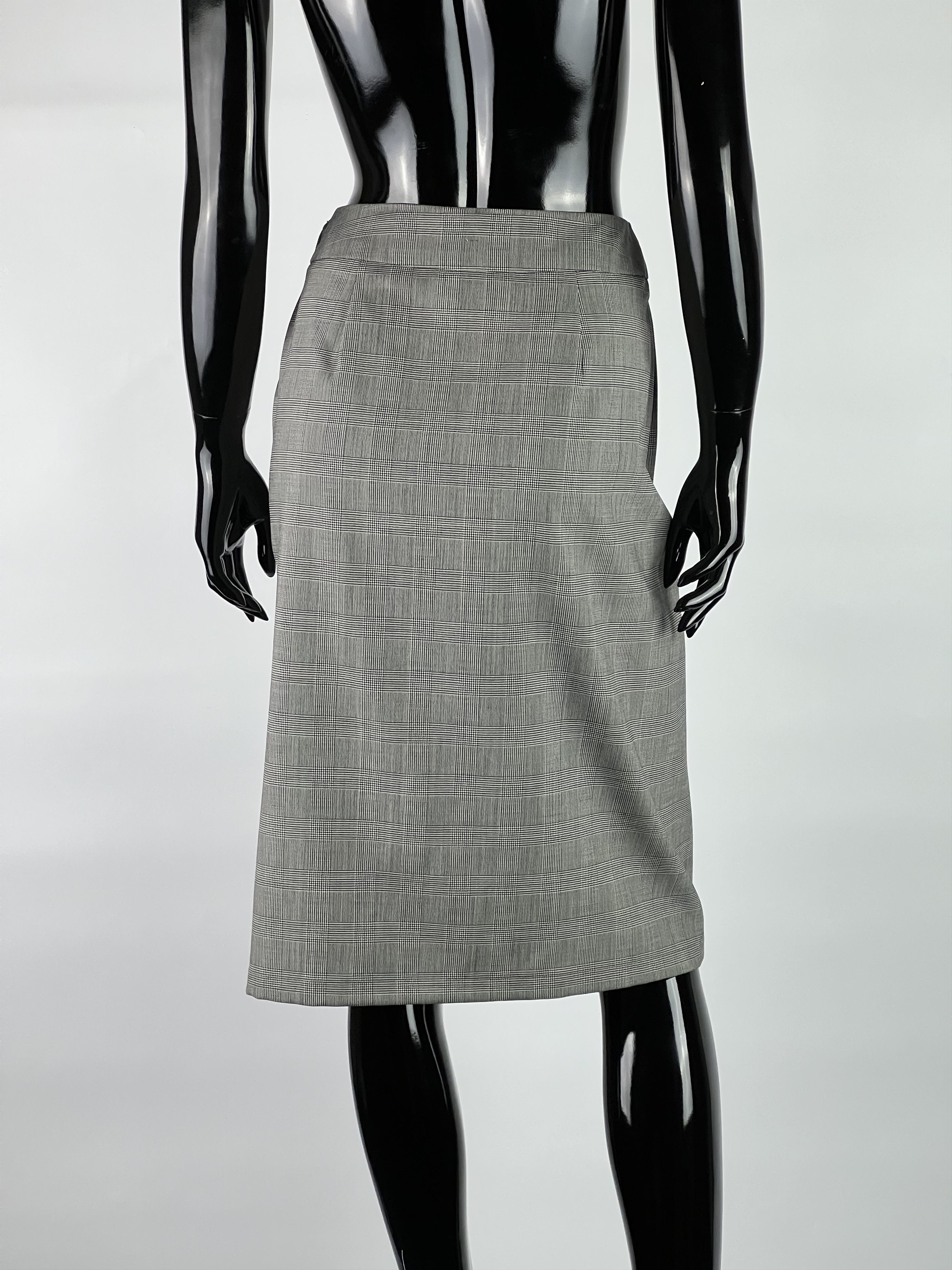 Max Mara Max Mara Wool Check Midi Wrap Pencil Skirt Size IT42 US8 Size 28" / US 6 / IT 42 - 3 Thumbnail