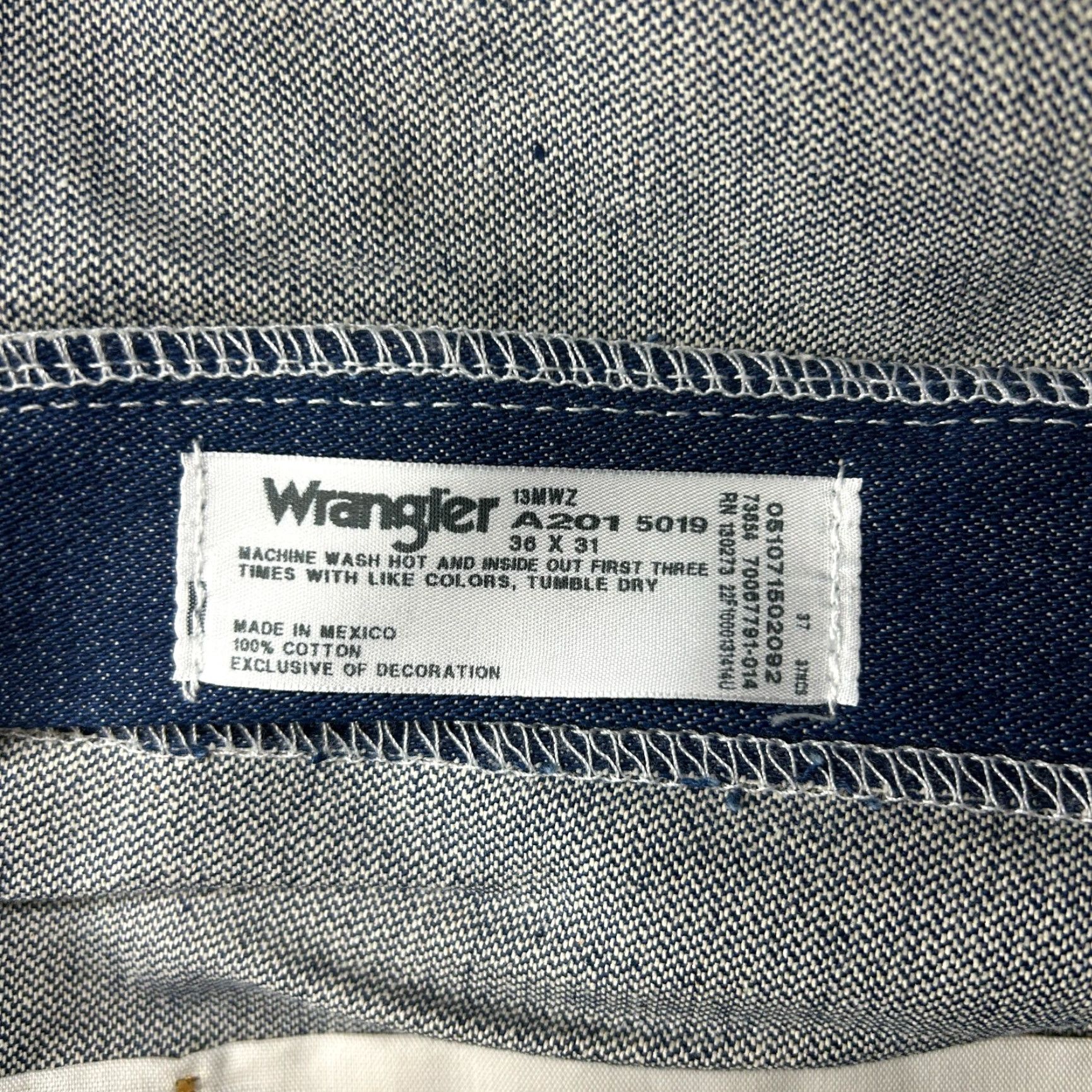 Wrangler Wrangler 13MWZ Jeans Mens 36x31 Blue Cowboy Cut Straight Dark Wash Western Rodeo 90s Cowboy Mens Regular Jeans Size US 36 / EU 52 - 7 Thumbnail