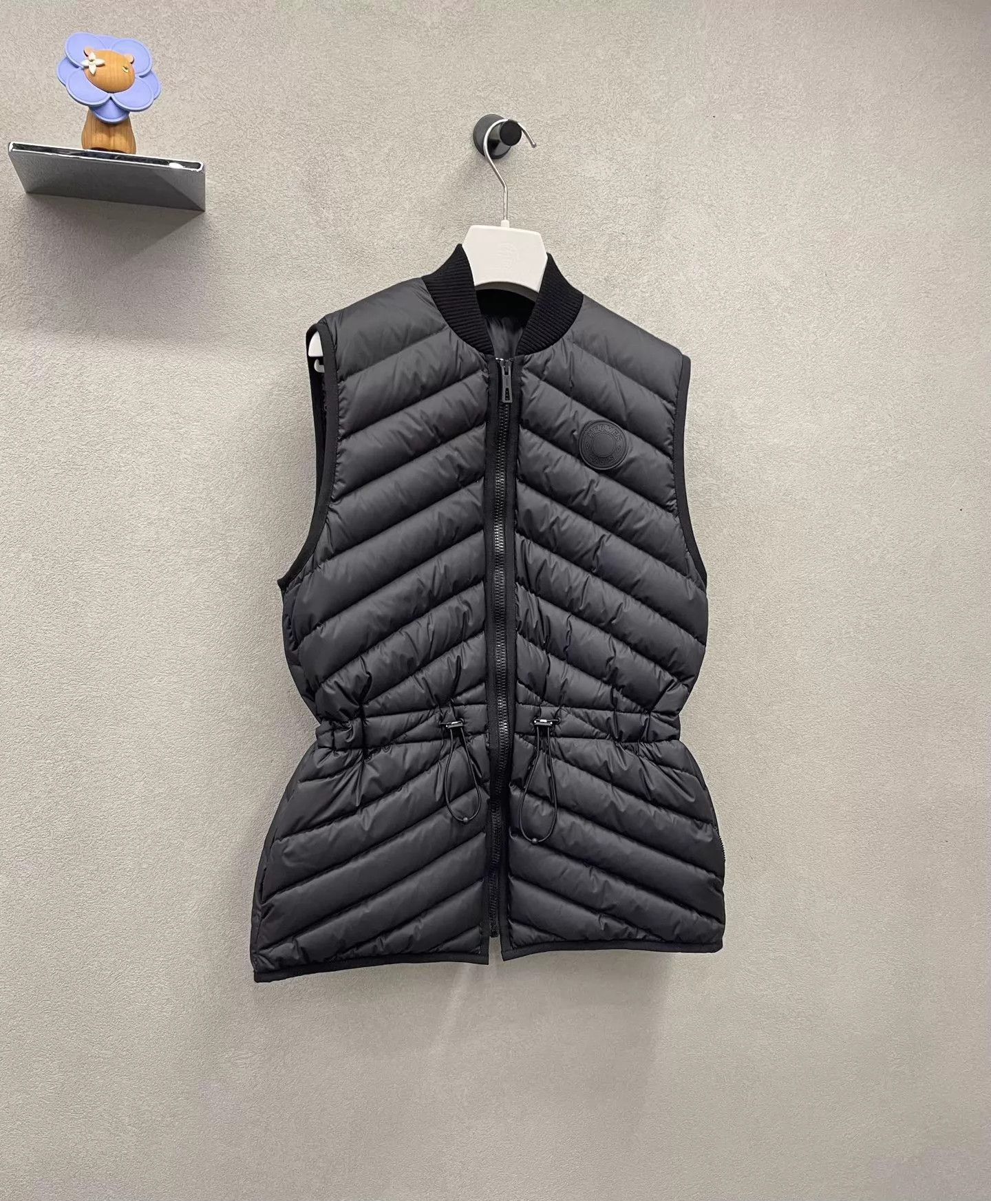 Hermes Hermes Black Down Vest 36 Badge Logo Drawstring Size XS / US 0-2 / IT 36-38 - 3 Thumbnail
