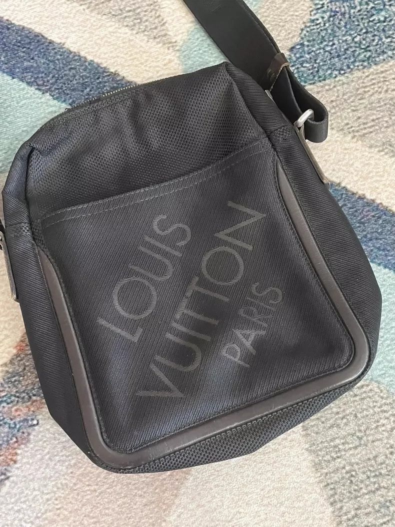 Louis Vuitton Louis Vuitton Men's Shoulder Crossbody Bag-2506 Size ONE SIZE - 3 Thumbnail