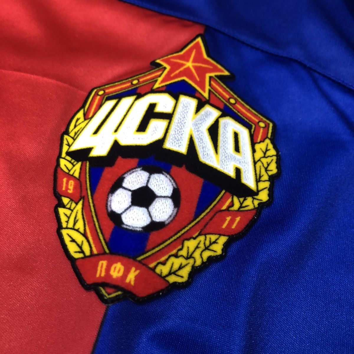 Reebok CSKA Moscow 11/12 champion league home shirt #7 Honda Size US L / EU 52-54 / 3 - 7 Thumbnail