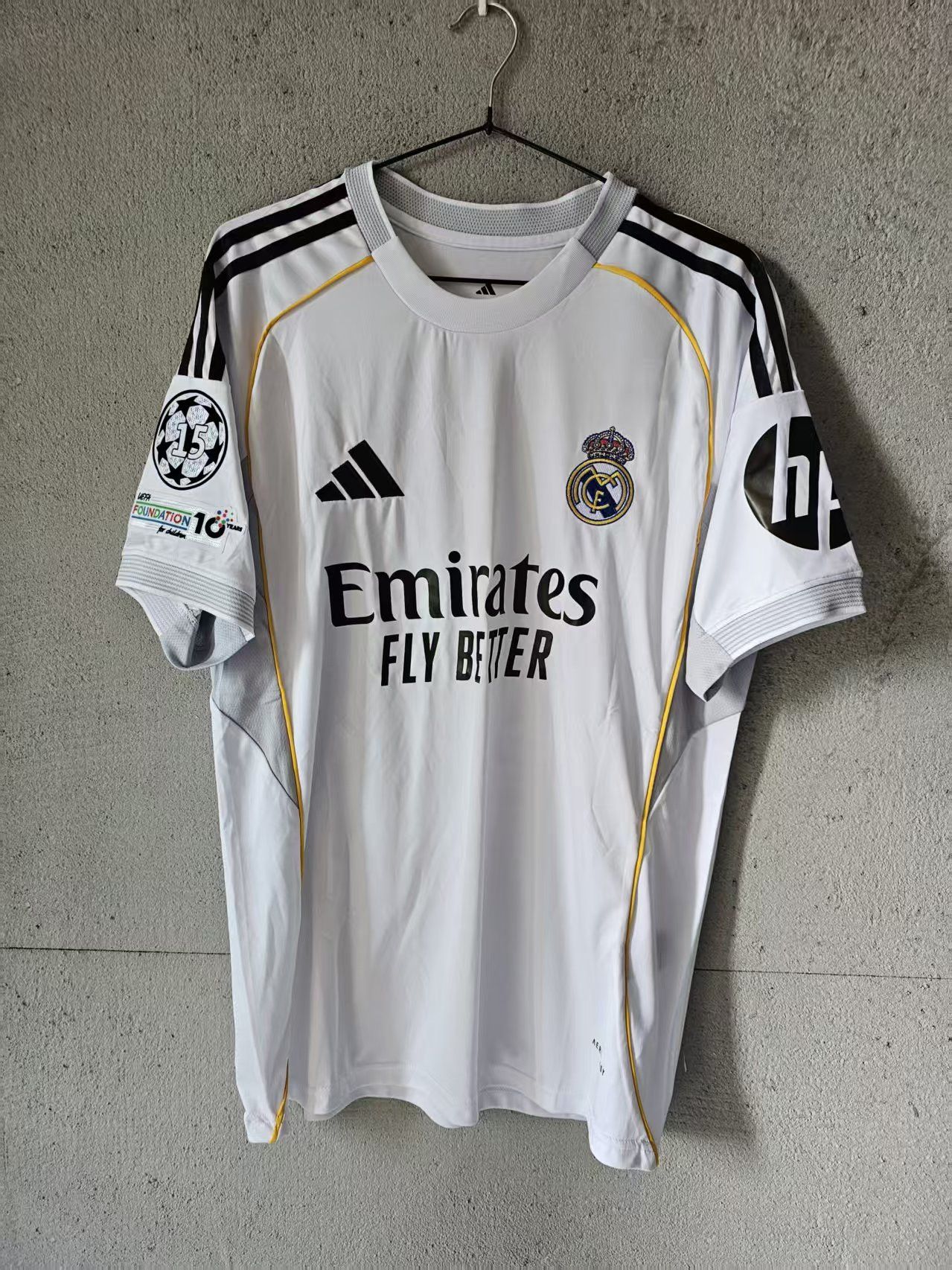 Other 2025 26 Real Madrid #5 Jude Bellingham Jersey Size US S / EU 44-46 / 1 - 2 Thumbnail