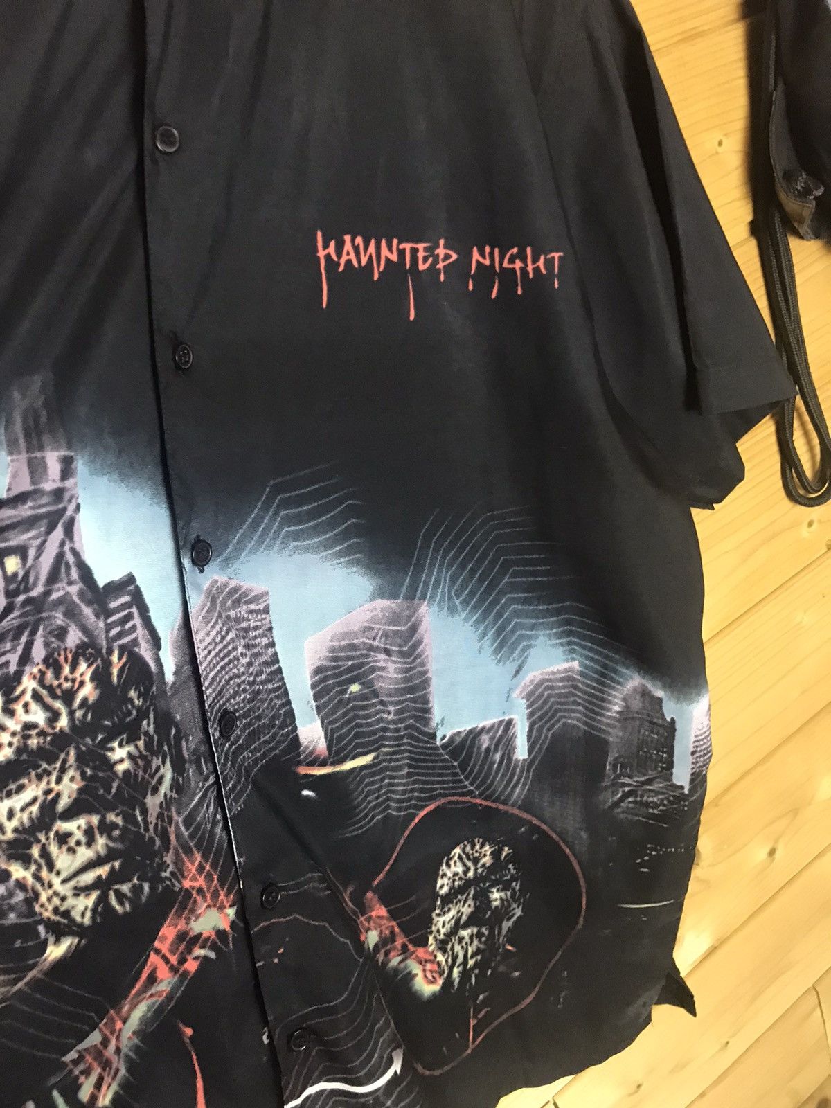 Vintage Vintage Haunted Night shirt Size US L / EU 52-54 / 3 - 4 Thumbnail