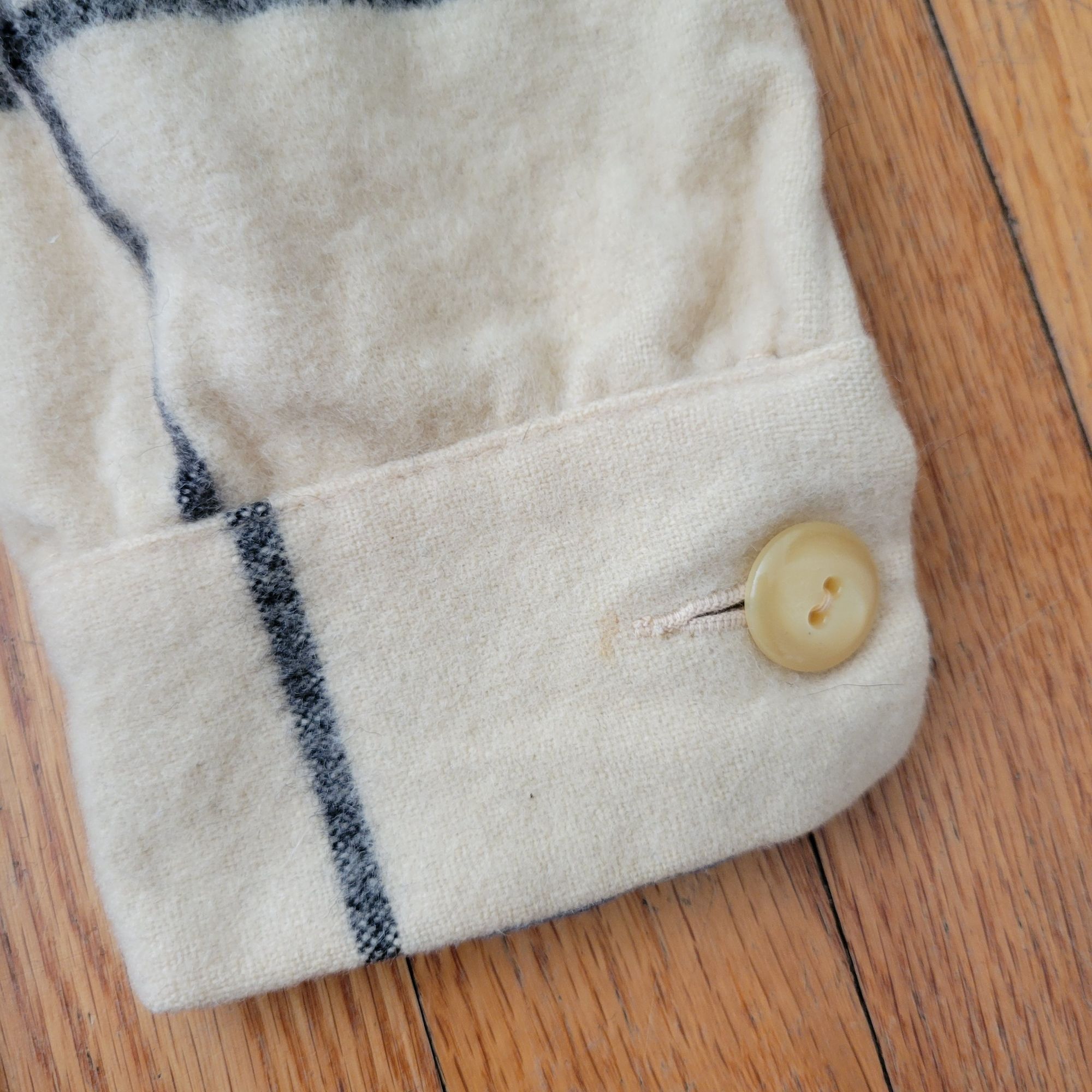 Vintage Vintage Timberline Wool Jacket Concordia S Cream Black Plaid Size S / US 4 / IT 40 - 5 Thumbnail