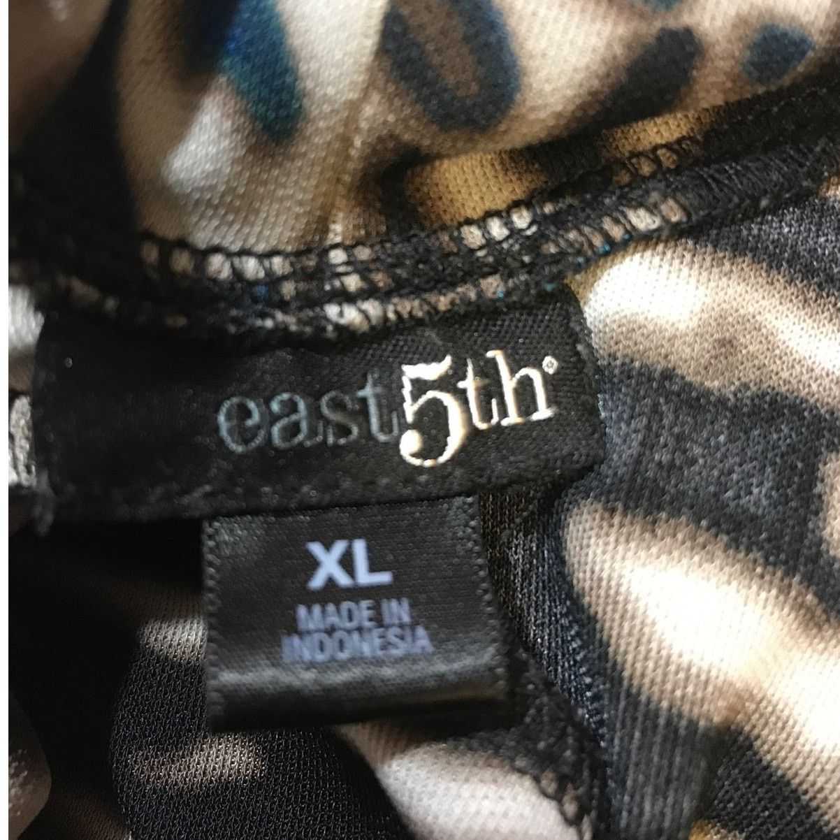 Other East 5th Zebra Stretch Turtleneck Short Sleeve Blouse XL Size XL / US 12-14 / IT 48-50 - 3 Thumbnail