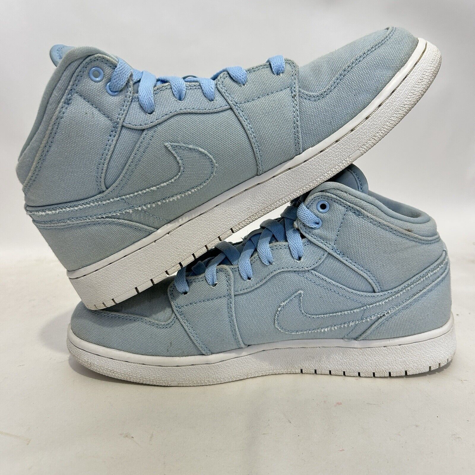 Nike Nike Air Jordan 1 Mid Retro BG “Easter Blue” Size US 8.5 / IT 38.5 - 3 Thumbnail