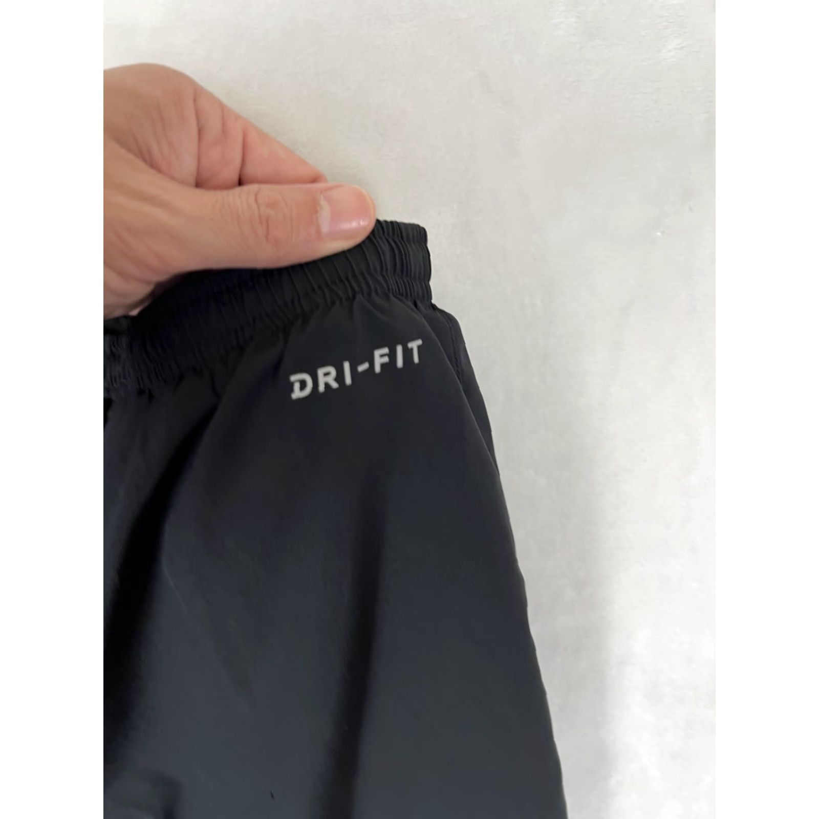 Nike Nike Dri Fit Running Athletic Shorts Women M Black Gray Stripe Swoosh Size 32" / US 10 / IT 46 - 7 Thumbnail