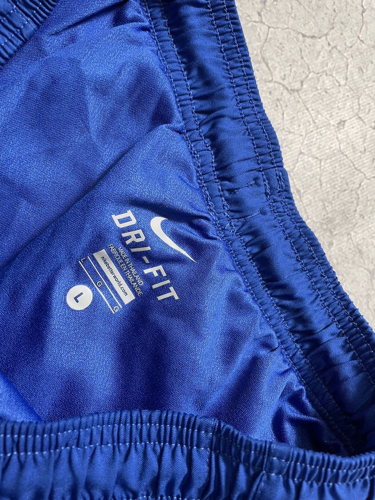 Nike Vintage Nike Dri-Fit FC Arsenal London Football Shorts Size US 34 / EU 50 - 6 Thumbnail