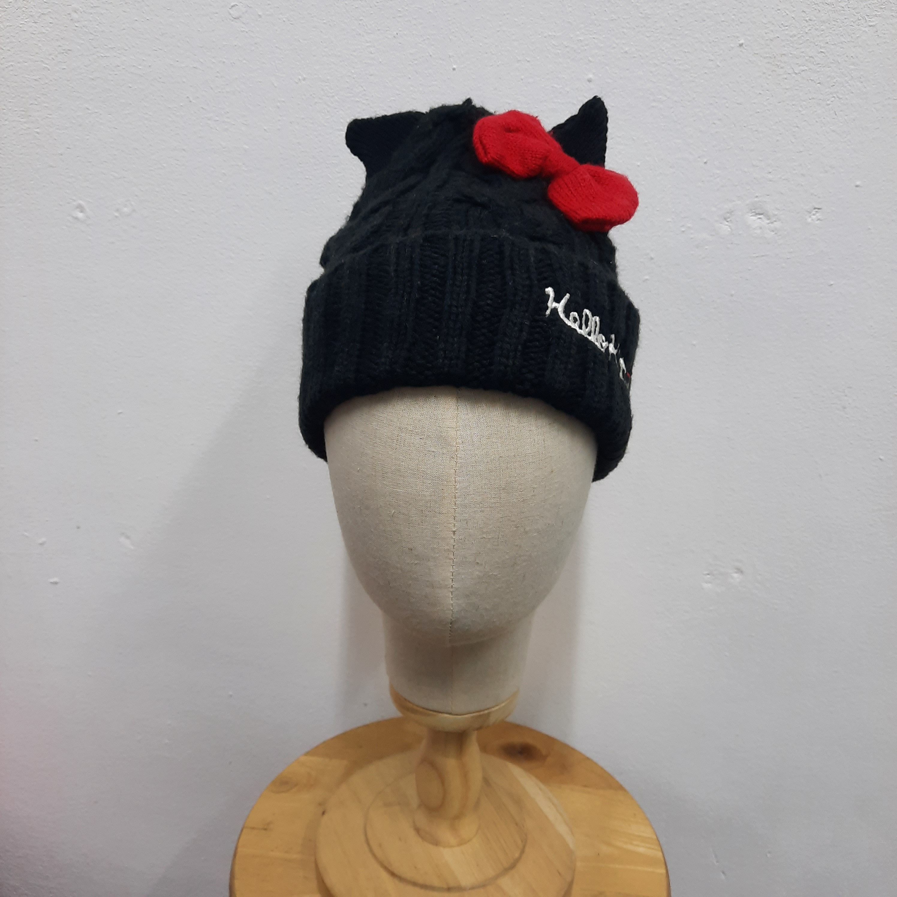 Anime 🐱 Hello kitty by sanrio anime beanie hat Size ONE SIZE - 2 Thumbnail