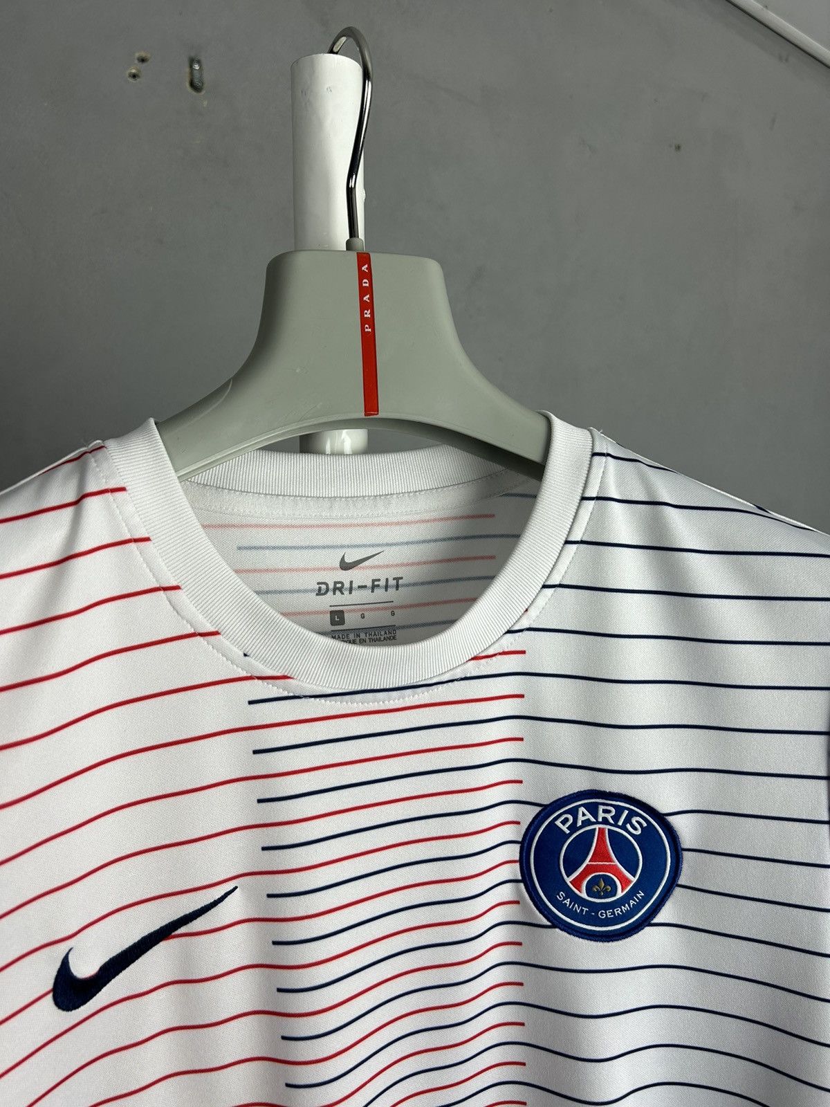 Nike Paris Saint-Germain Nike 2019-20 Training Shirt Size US L / EU 52-54 / 3 - 5 Thumbnail