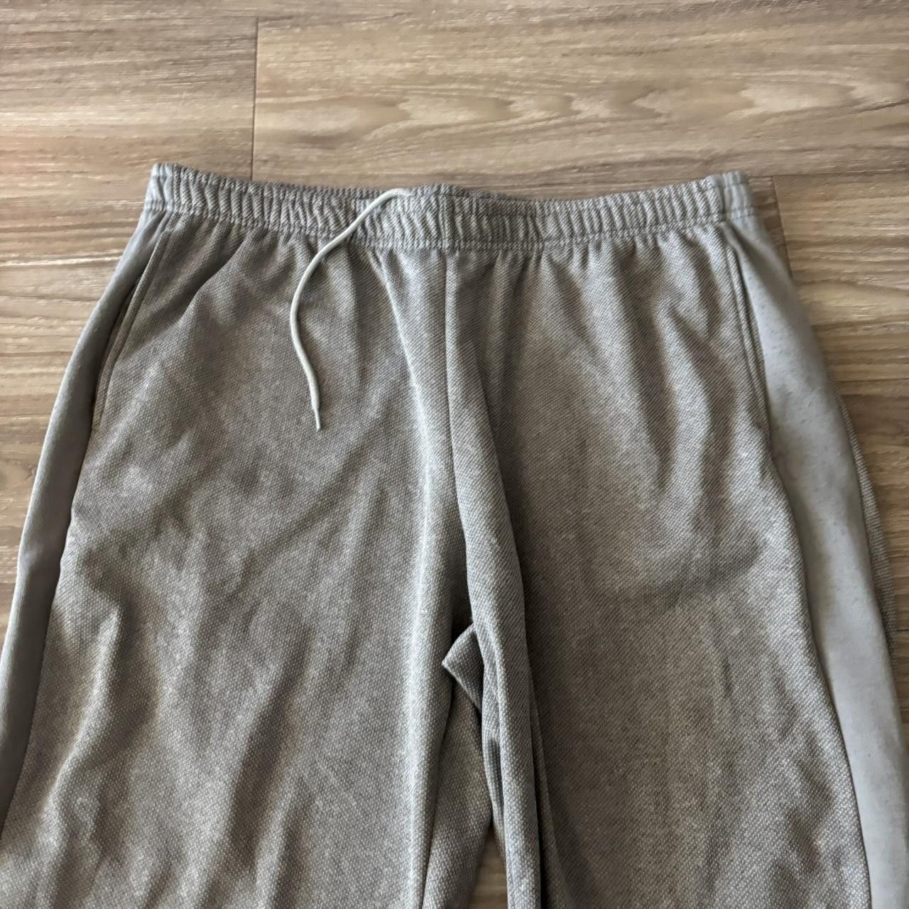 Japanese Brand Crazy Vintage Y2K/2000s Baggy Beige Grey Skater Style Essential Sweatpants! Fits L Size US 36 / EU 52 - 4 Thumbnail