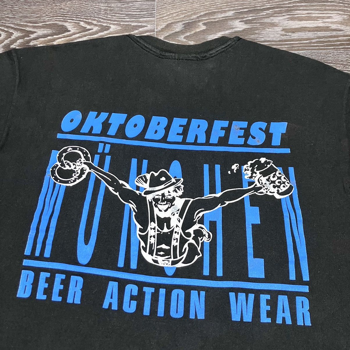 Hanes Vintage 90s OKTOBERFEST MÜNCHEN Bear Action Wear T-Shirt Size US L / EU 52-54 / 3 - 3 Thumbnail