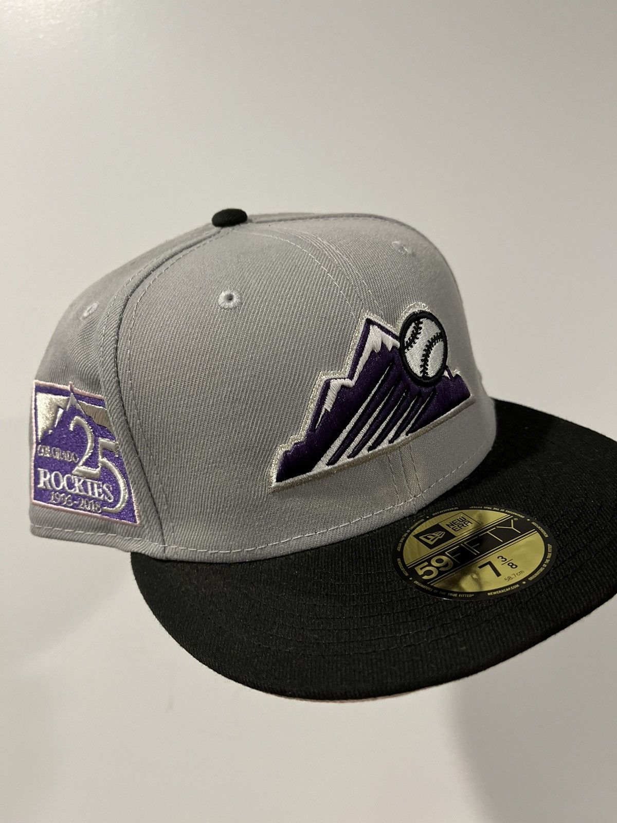 image of Hat Club x Mlb Hatclub Noho Exclusive Colorado Rockies Noho Mountains Pinky in Grey, Men's