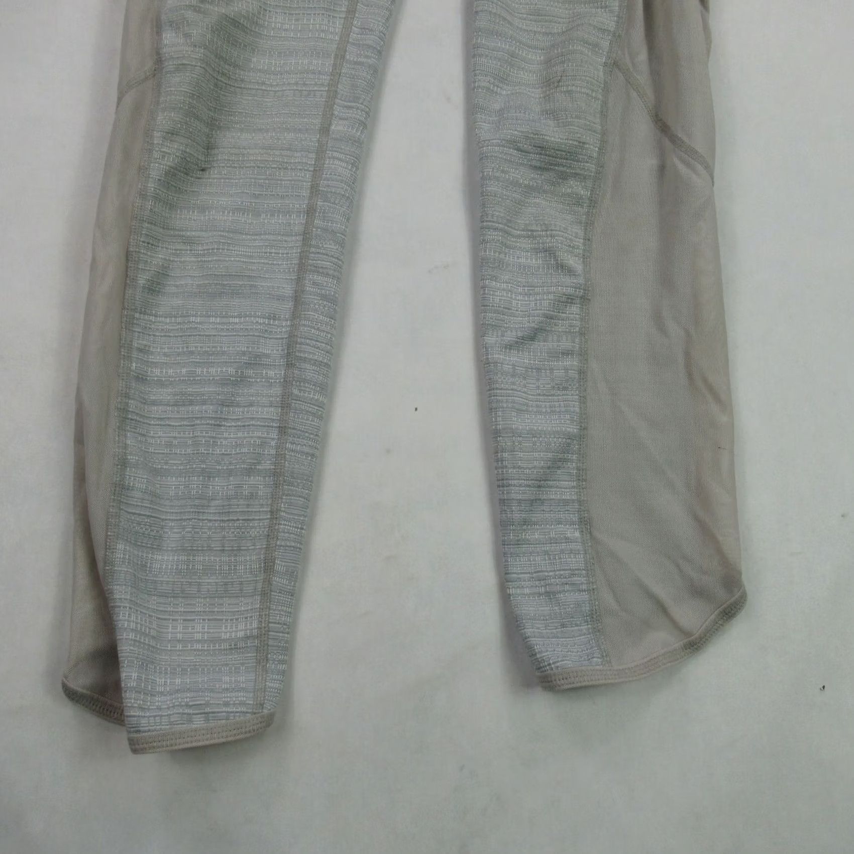 Athleta Athleta Leggings Womens Small Casual Yoga Workout Waist 24" Inseam 22" Adult S Gray Knit Nylon Spandex Size 28" / US 6 / IT 42 - 2 Thumbnail