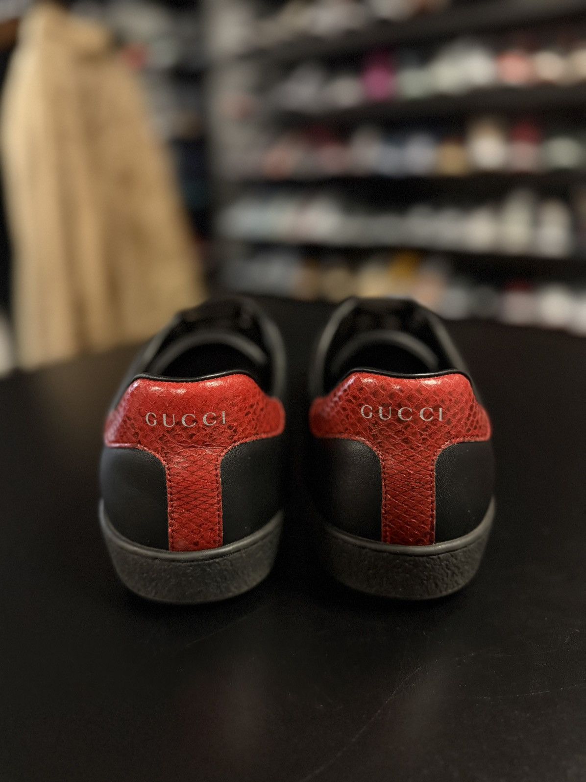 Gucci Gucci Low Top Men’s Sneakers Black Striped Logo 9G/9.5US Size US 9.5 / EU 42-43 - 7 Thumbnail