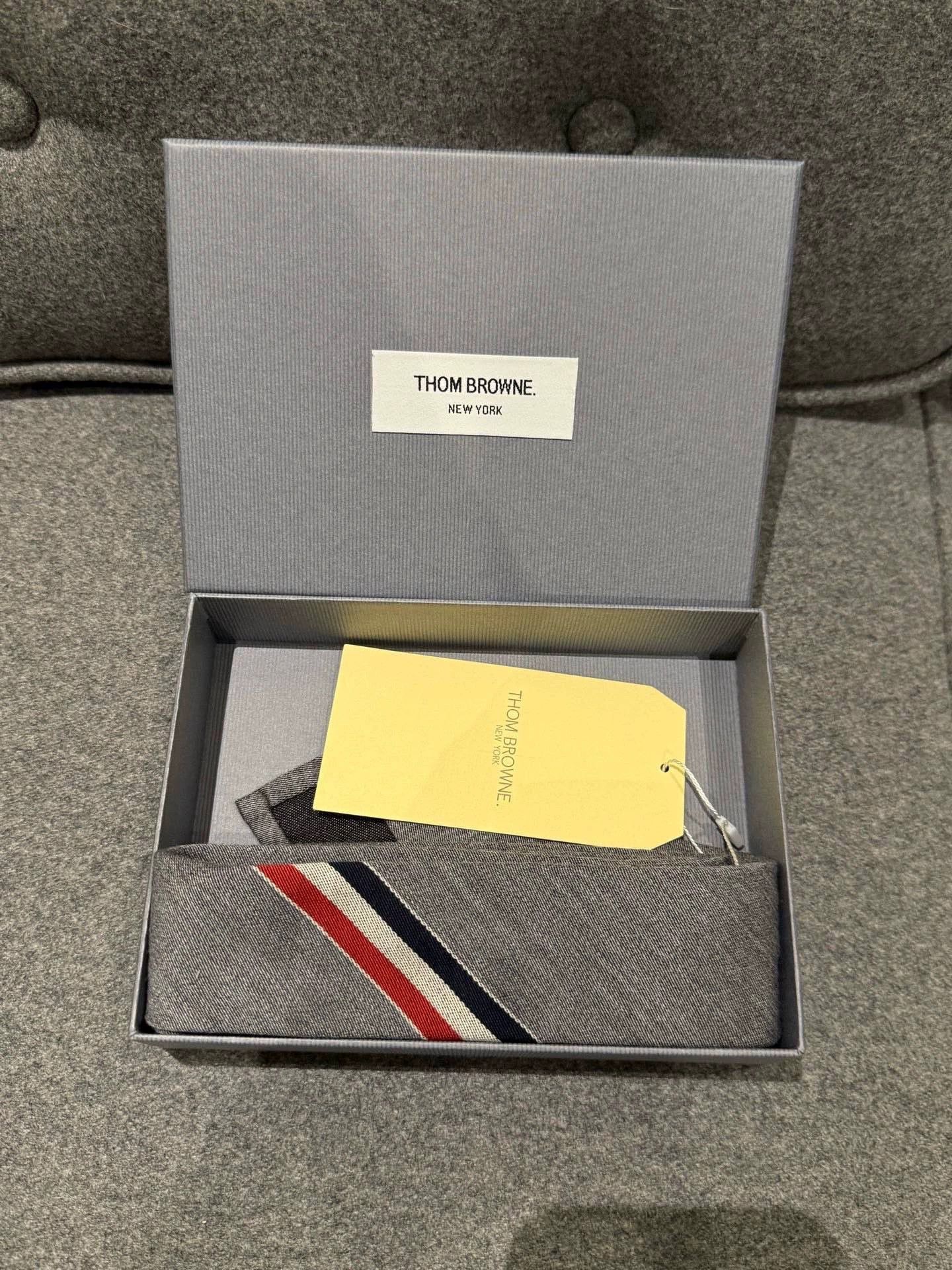 Thom Browne Thom Browne Classic 3-Color Stripe Tie Medium Gray Size ONE SIZE - 4 Thumbnail