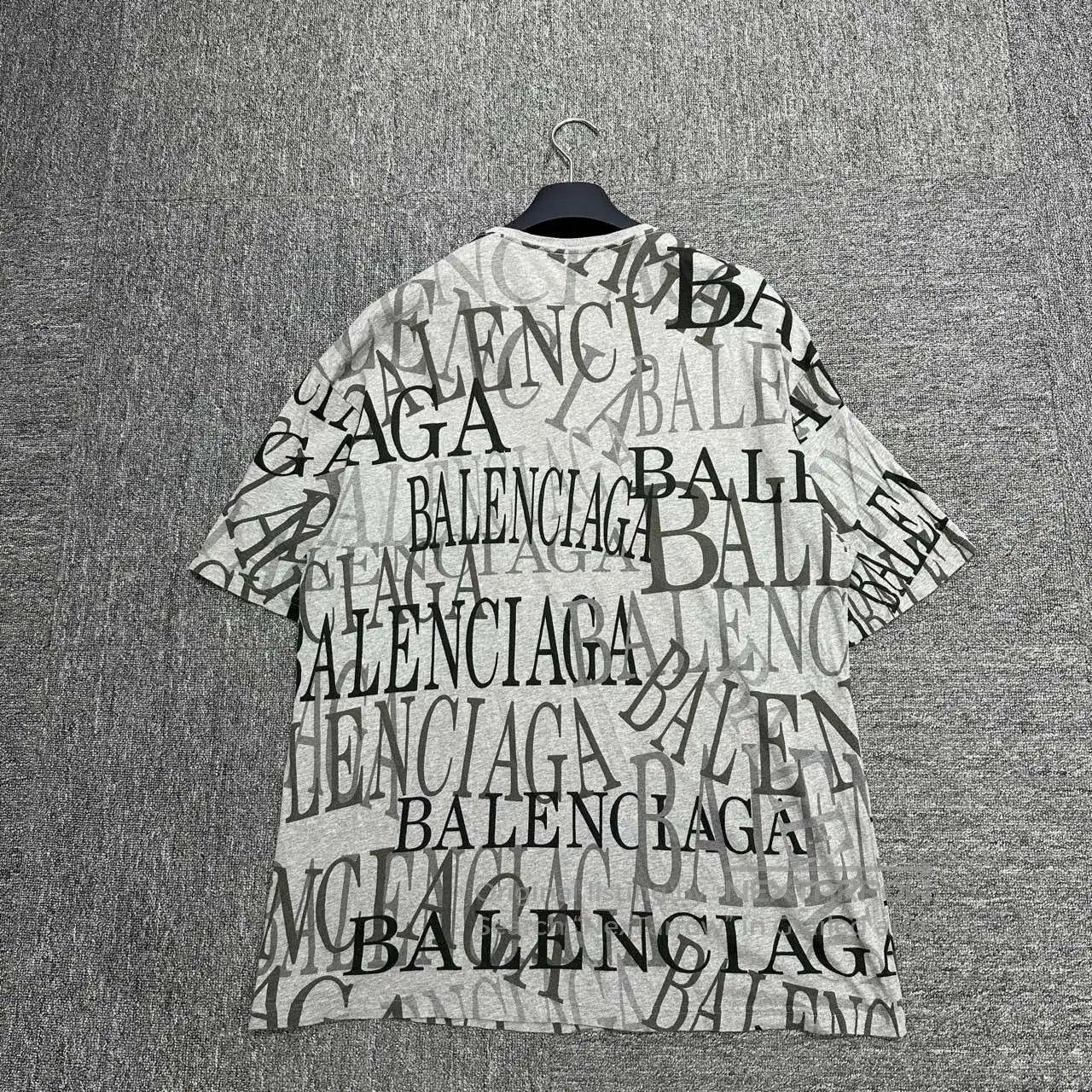 Balenciaga Balenciaga Graffiti Short Sleeve T-Shirt. Size US XS / EU 42 / 0 - 4 Thumbnail
