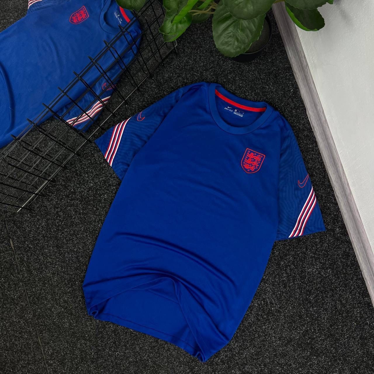 Nike Nike England Tee Football Soccer Jersey Y2k Blokecore Size US XL / EU 56 / 4 - 1 Thumbnail