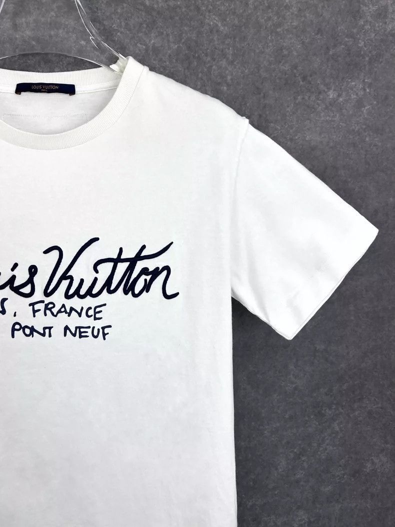 Louis Vuitton Louis Vuitton Louis Vuitton Short Sleeve TShirt for Men-25 Size US S / EU 44-46 / 1 - 5 Thumbnail