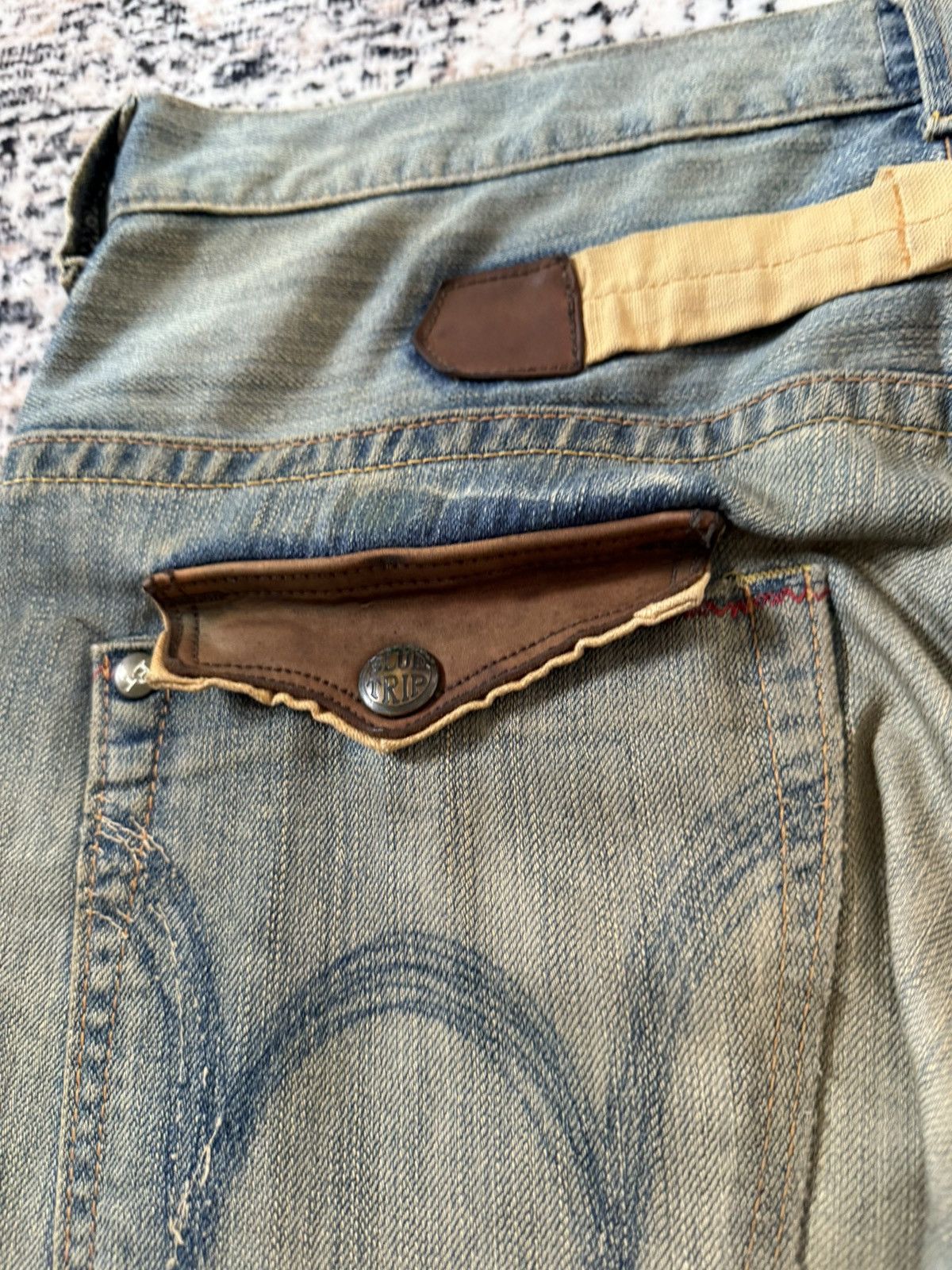 Le Grande Bleu (L.G.B.) Edwin Tokyo Mud Wash Distressed Flared Jeans Size US 36 / EU 52 - 19 Thumbnail