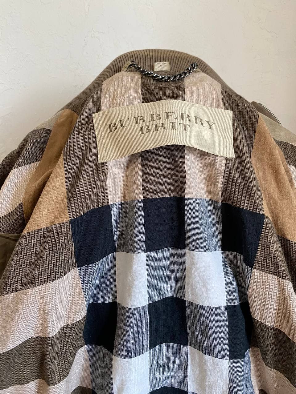 Burberry Burberry Brit Sand Suede Bomber Jacket Beige Men Size M Size US M / EU 48-50 / 2 - 14 Thumbnail