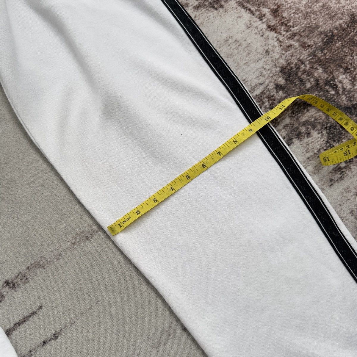 MCM MCM LOGO EMBROIDERED SIDE STRIPE SWEATPANTS Size US 44 / EU 60 - 15 Thumbnail