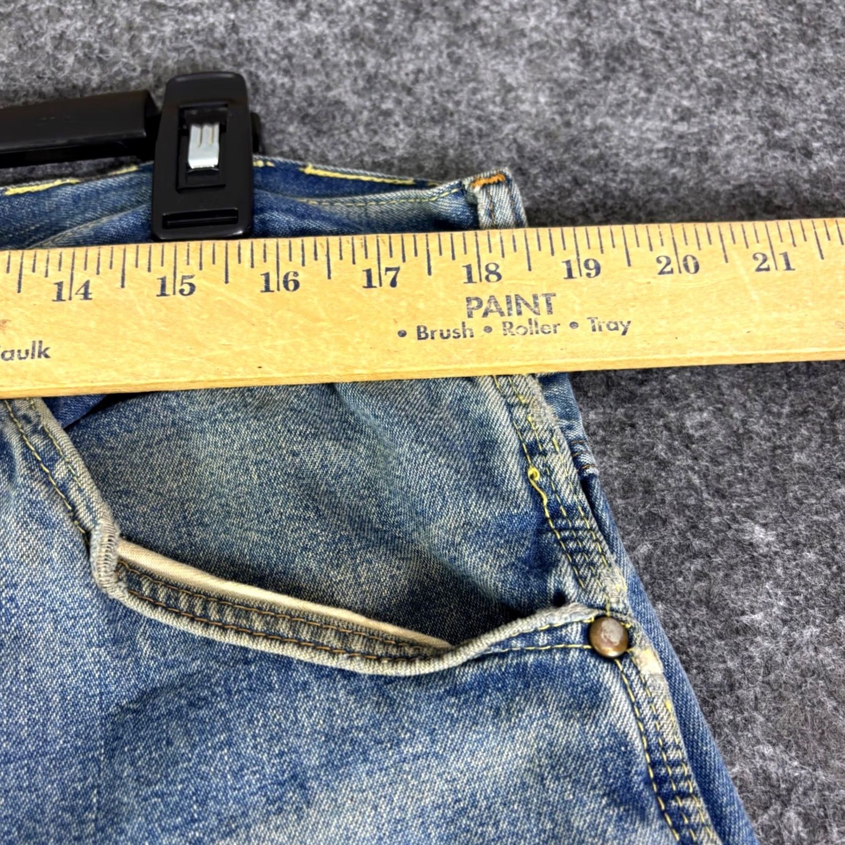 Carhartt VINTAGE Carhartt Jeans Mens 36x29 Light Wash Distressed Workwear Size US 36 / EU 52 - 5 Thumbnail