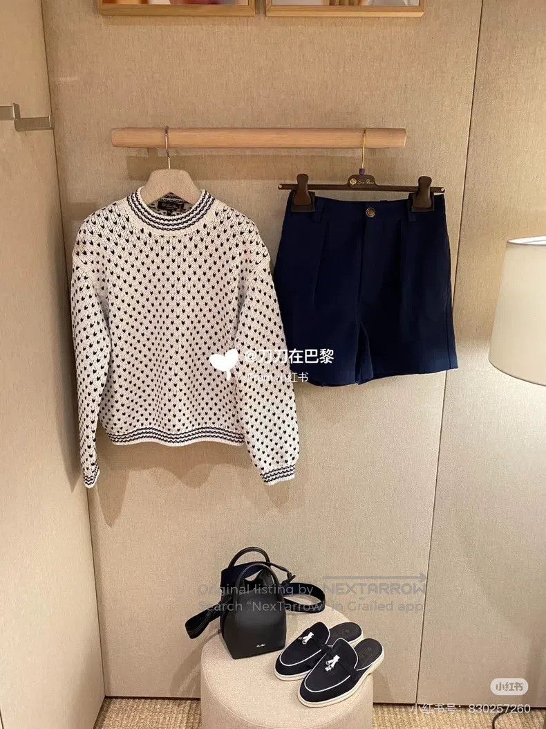 Loro Piana Loro Piana White round-neck heart-knit sweater Size M / US 6-8 / IT 42-44 - 4 Thumbnail