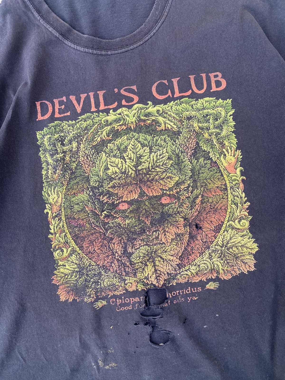 Band Tees Distressed Sun Faded Demon Devils Head Tees Size US XXL / EU 58 / 5 - 3 Thumbnail