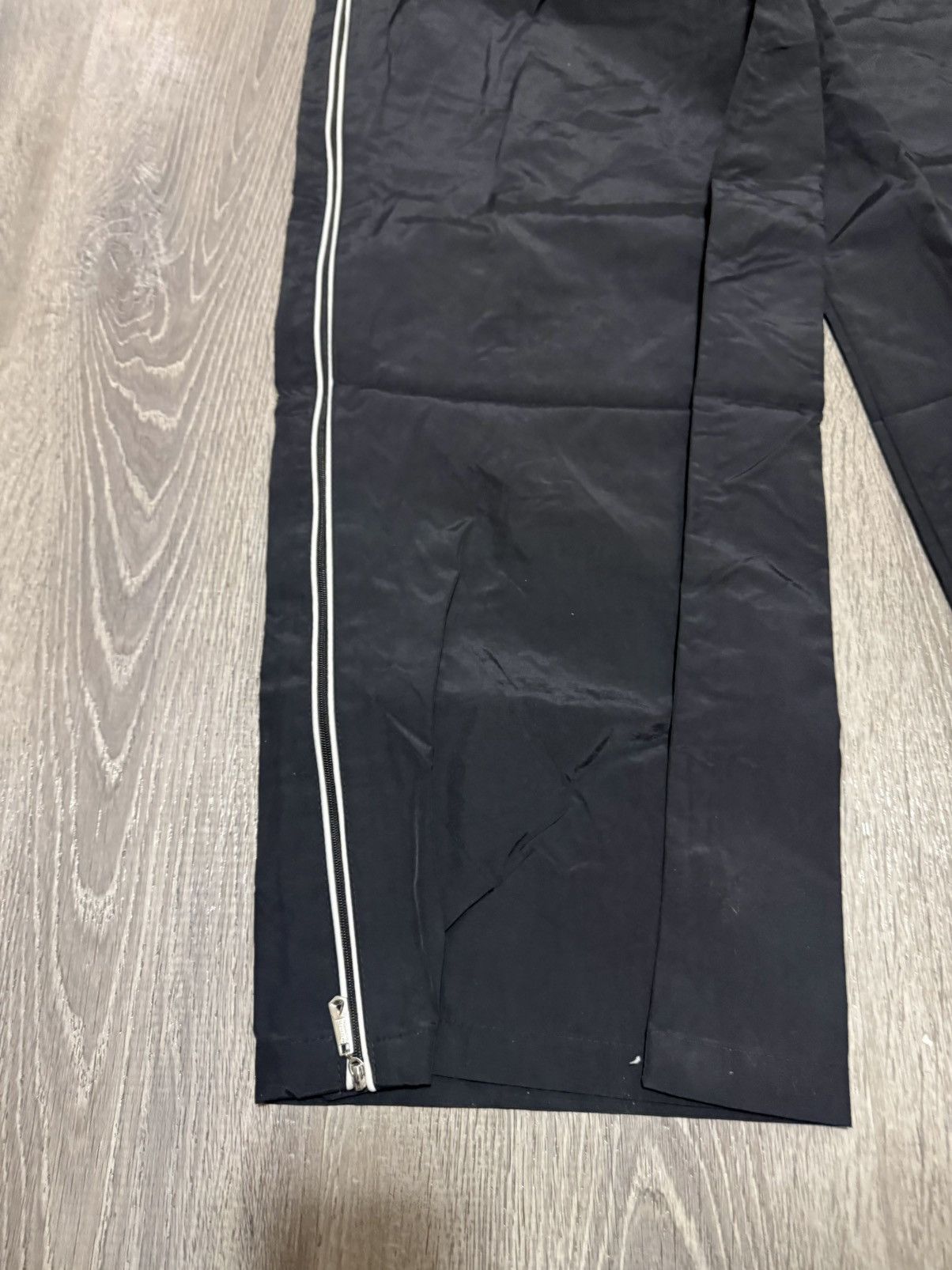 The GV Gallery GV Gallery Raspberry Hills D Will Sweats Size Medium Size US 33 - 7 Thumbnail