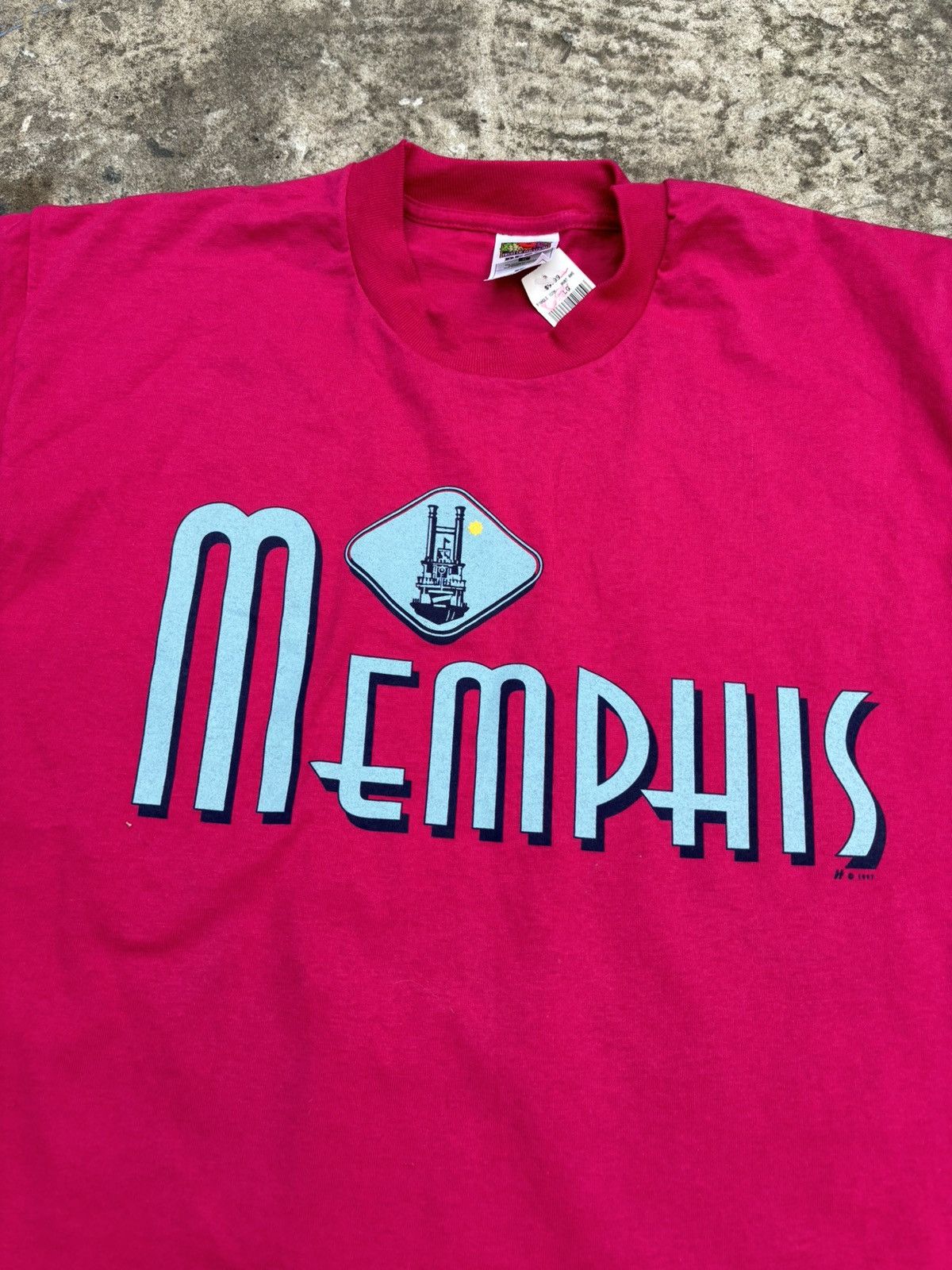 Vintage Deadstock Vintage Memphis Tennessee Pink Tee Size US L / EU 52-54 / 3 - 3 Thumbnail