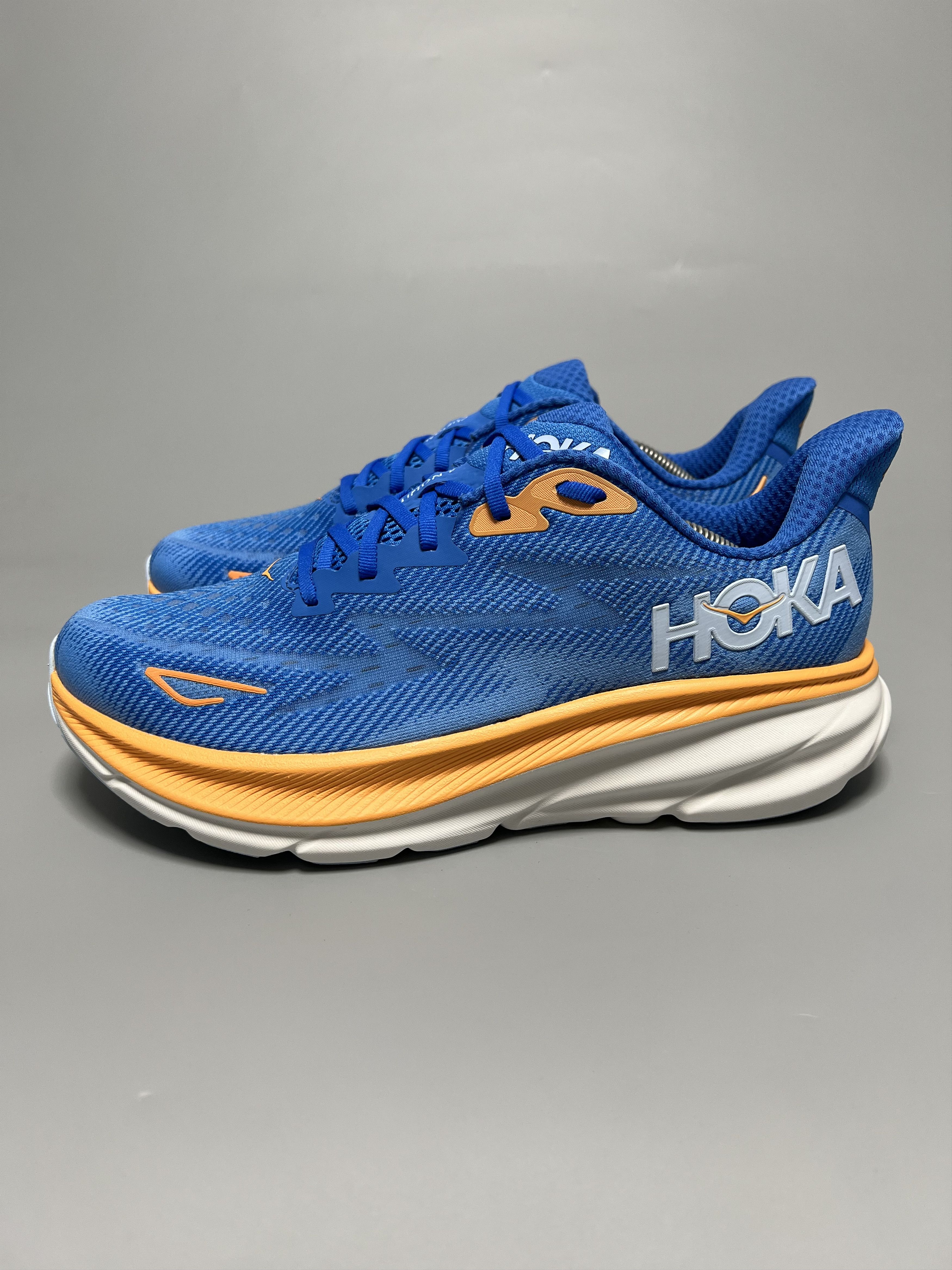 Hoka 10.5D Hoka One One Clifton 9 Men's Running Shoes Walking Gym Size US 10.5 / EU 43-44 - 1 Thumbnail