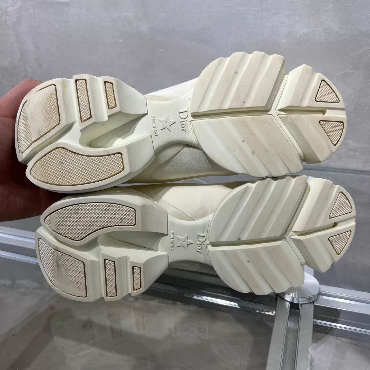 Dior Dior white dad shoes size 36 Size US 5.5 / IT 35.5 - 7 Thumbnail