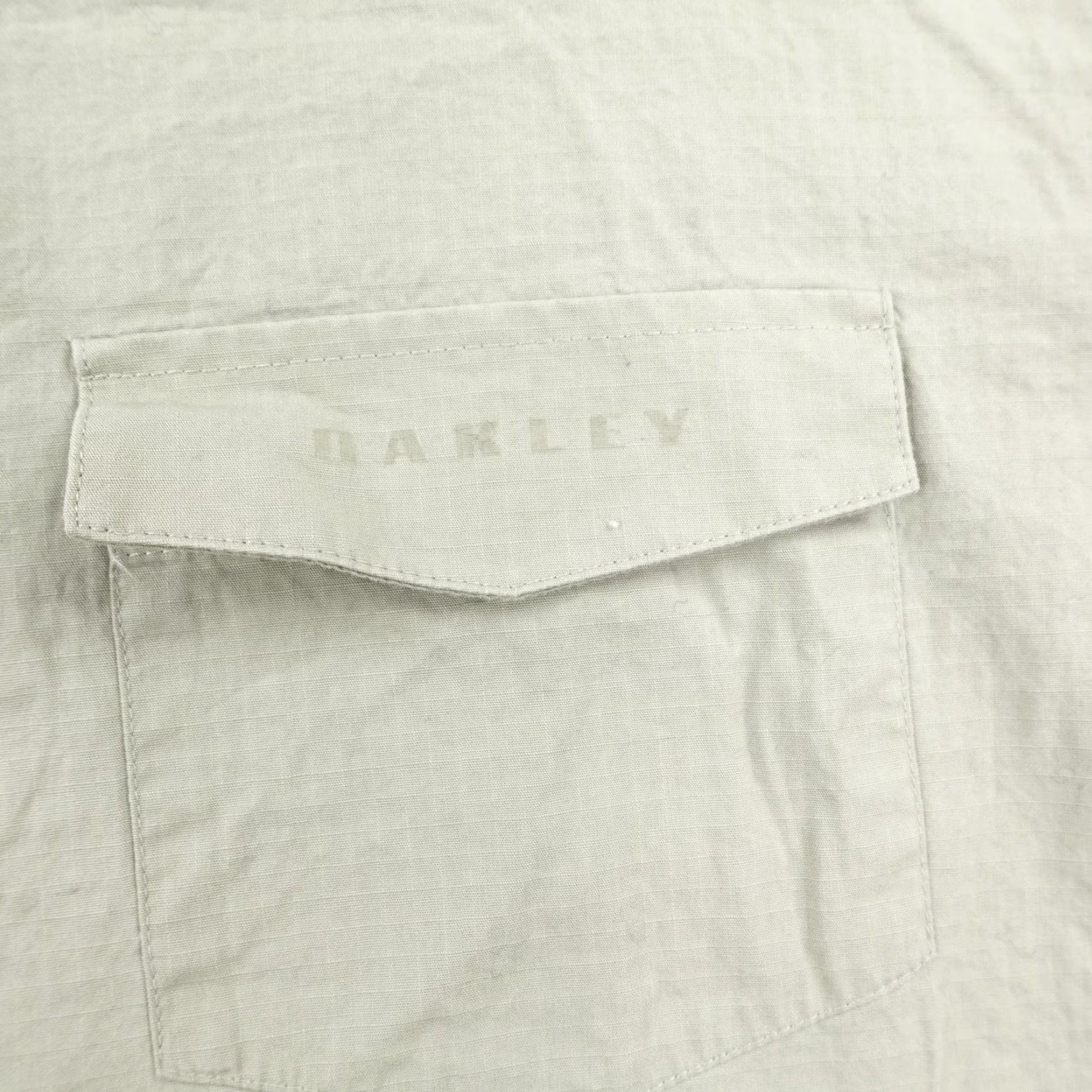 Oakley Oakley Shirt Mens XL Gray Button-Up Short Sleeve Outdoor Ripstop Lightweight Pockets Bre breathable Collar Oxford Size US XL / EU 56 / 4 - 3 Thumbnail