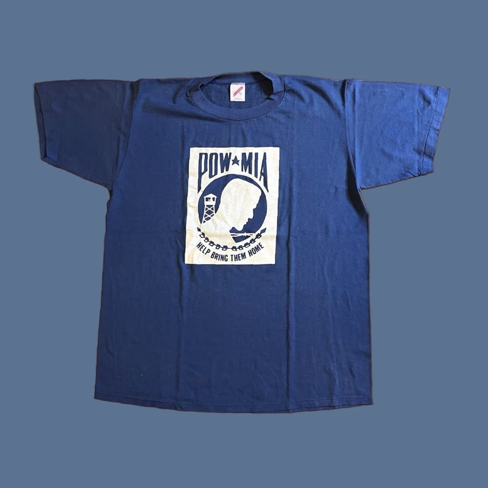 Jerzees VINTAGE JERZEES New Jersey Shirt Men’s XL Blue POW MIA 90s Graphic Print Short Sleeve Crew Neck Logo USA Military Retro 80s 90s Size US XL / EU 56 / 4 - 1 Thumbnail