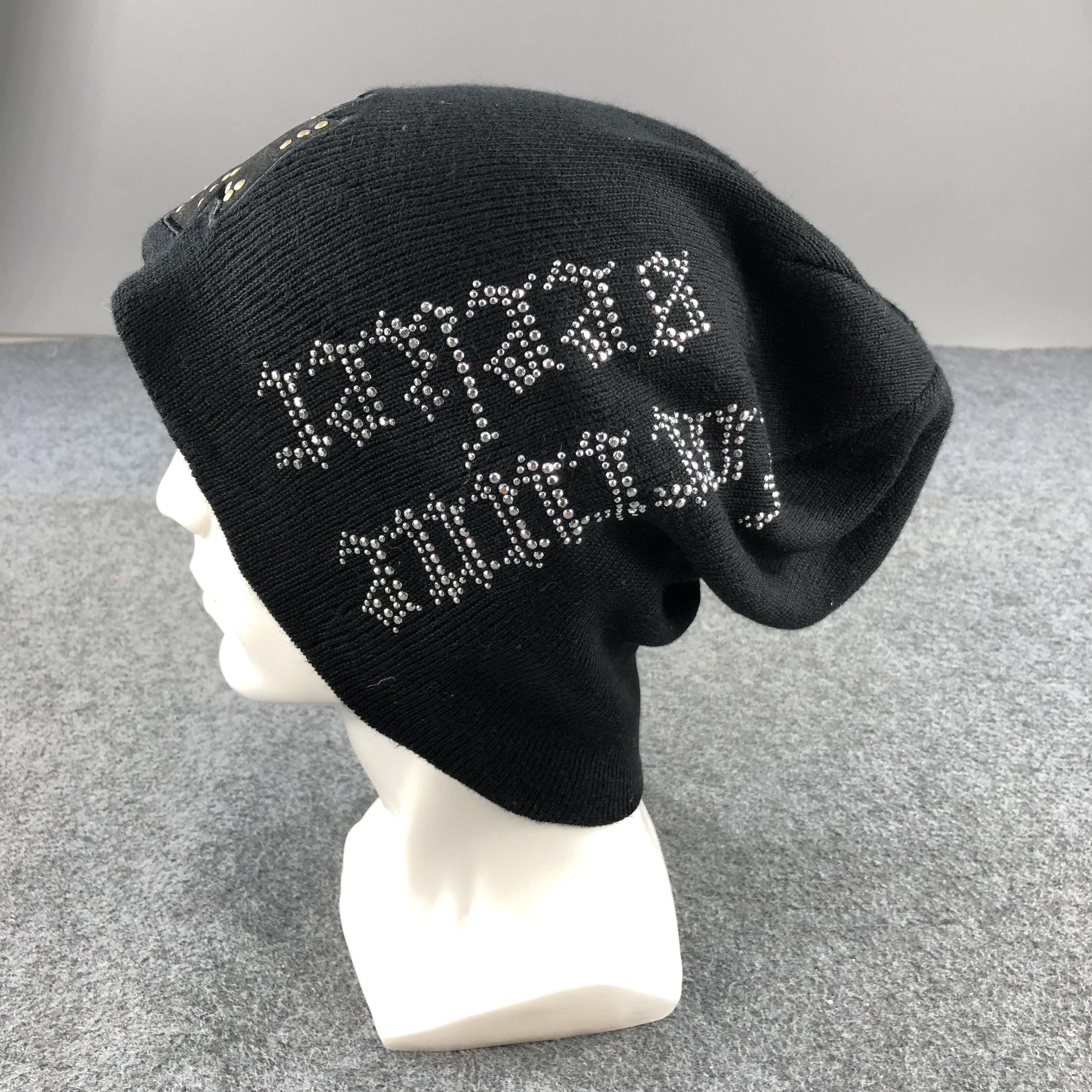 Seditionaries Fortune Seeker Cross Slouchy Beanie Snowcap Snow Hat B362 Size ONE SIZE - 1 Thumbnail